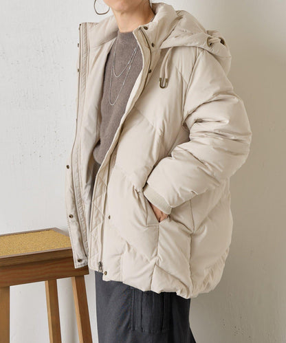 金屬孔眼連帽羽絨服
