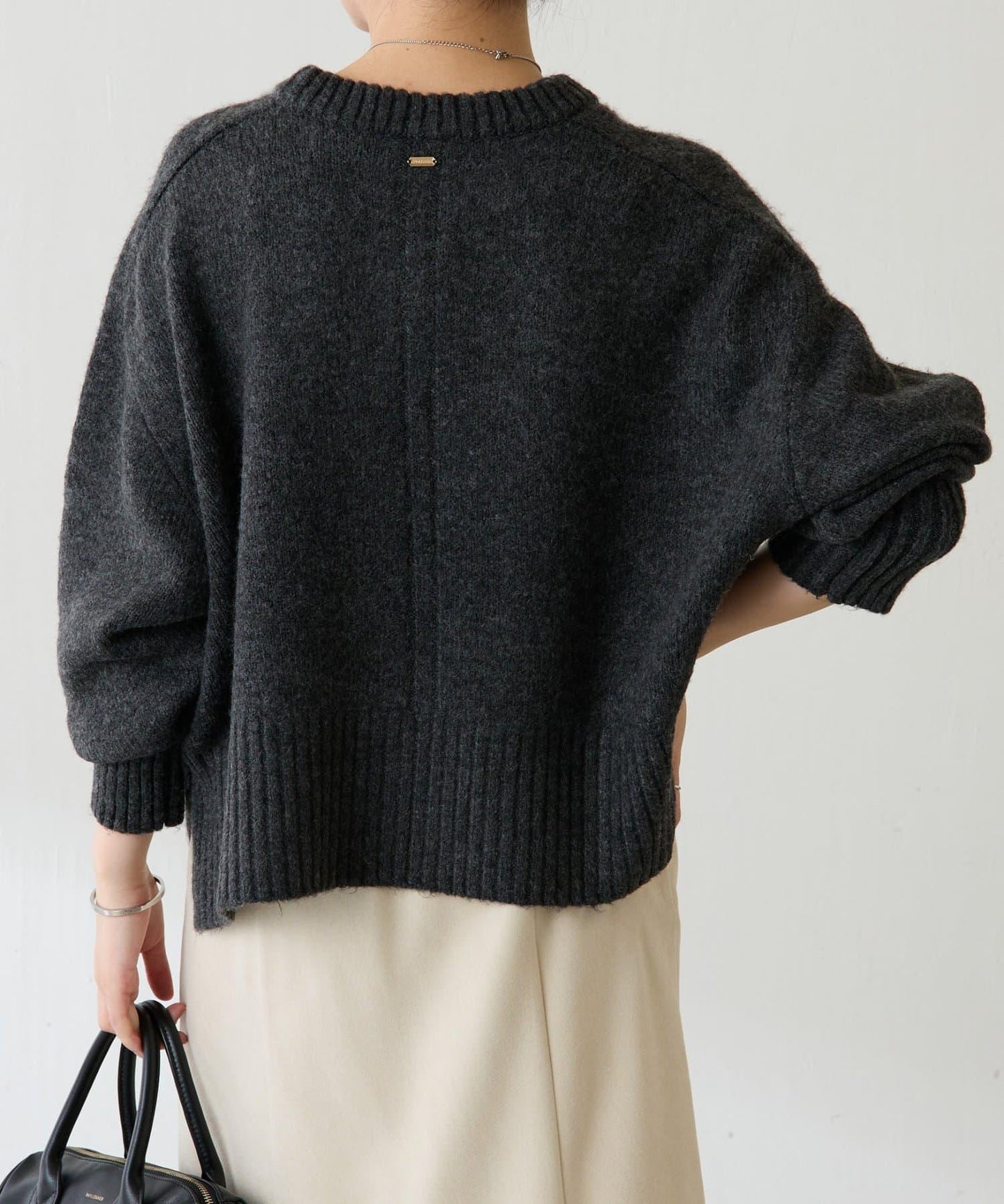 【可手洗/易於疊穿】仿犛牛絨短款針織衫