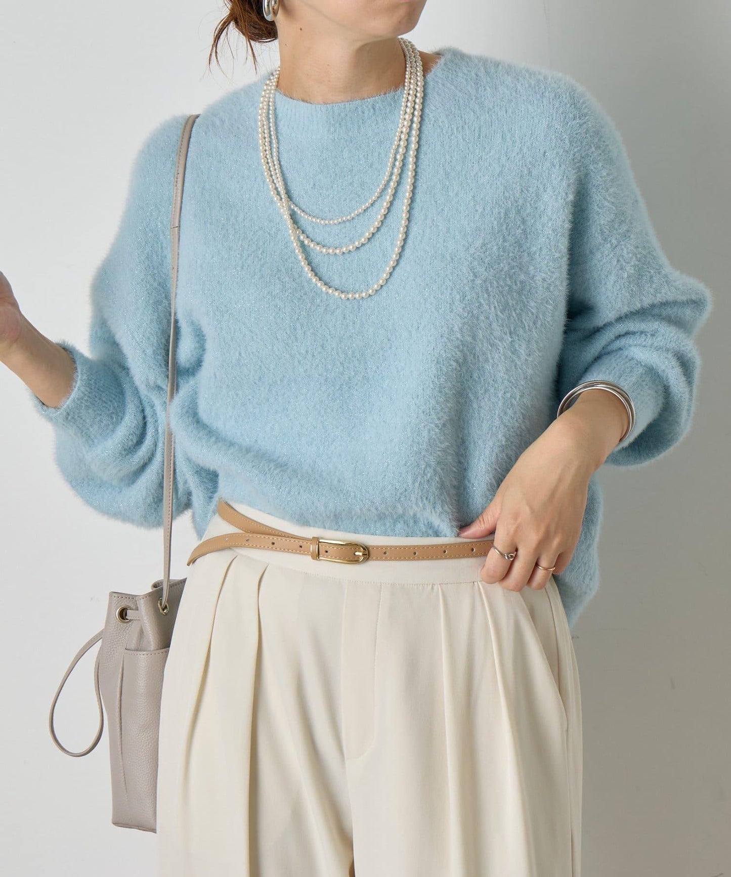 亮片羽毛柔軟針織衫