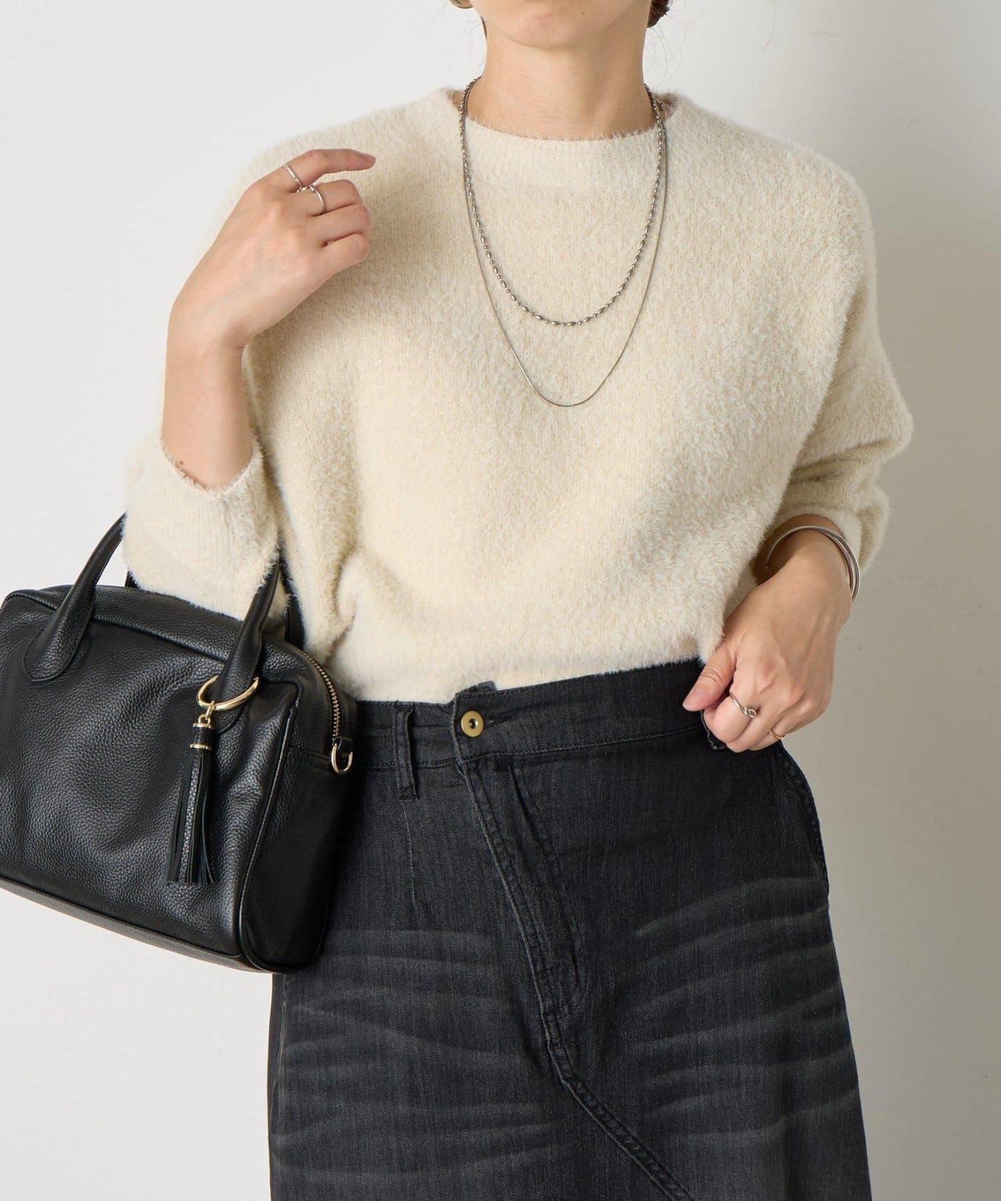 亮片羽毛柔軟針織衫