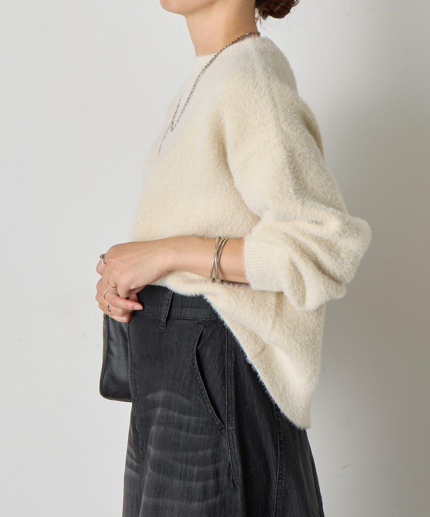 亮片羽毛柔軟針織衫