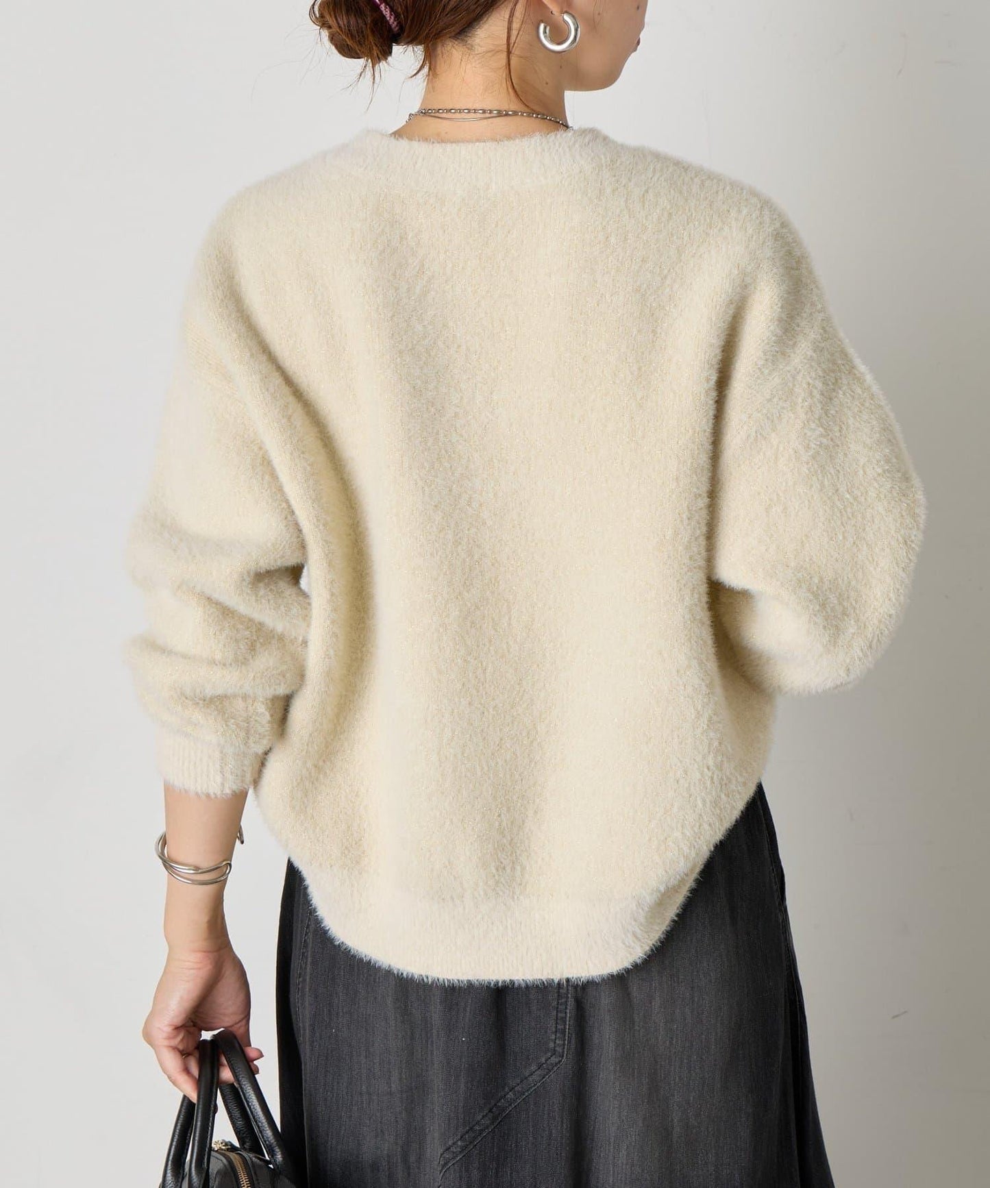 亮片羽毛柔軟針織衫