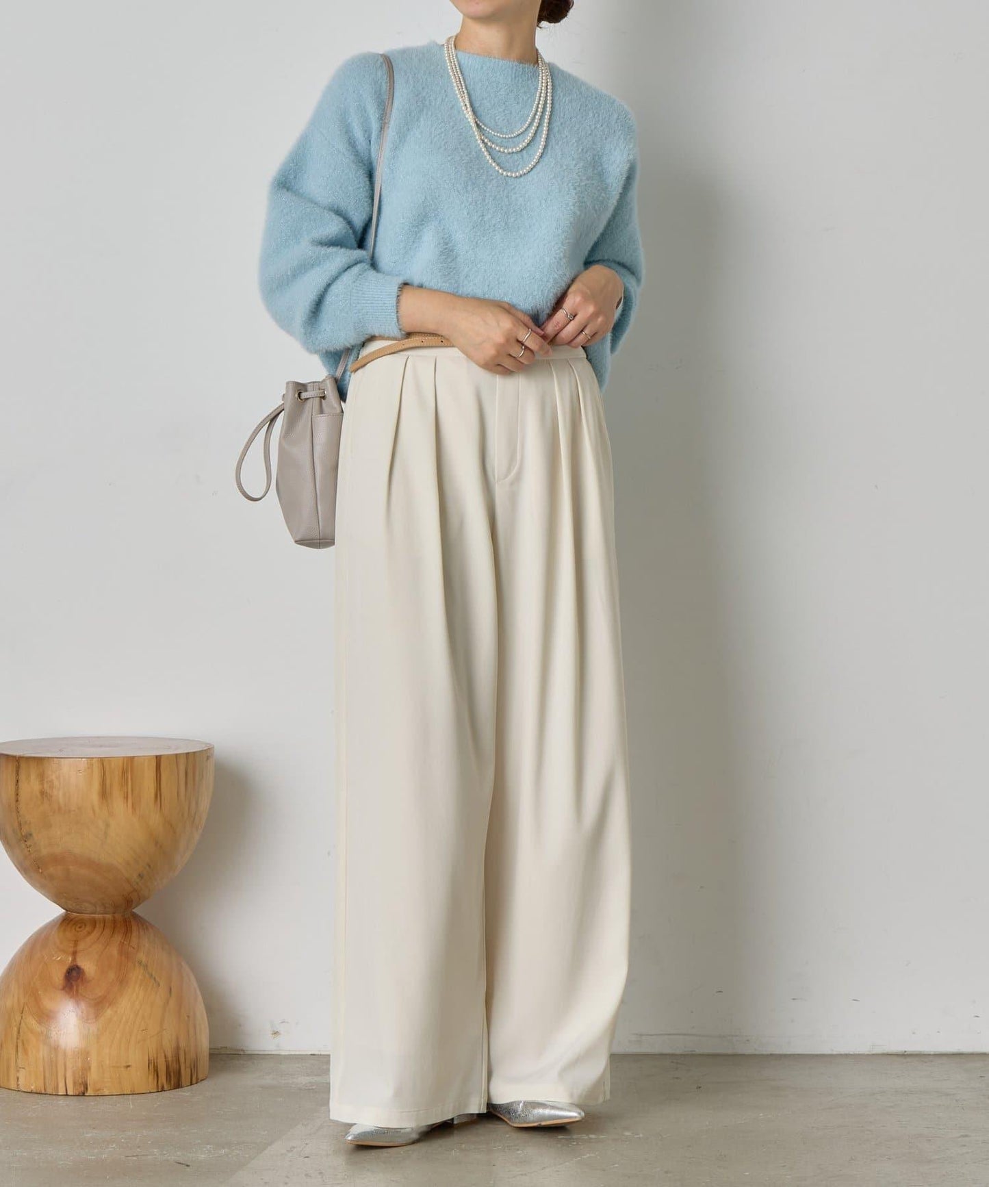 亮片羽毛柔軟針織衫