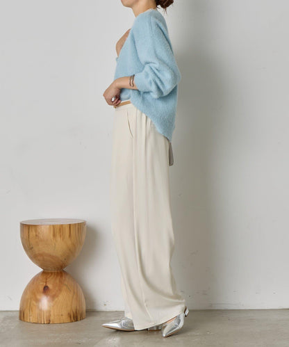 亮片羽毛柔軟針織衫