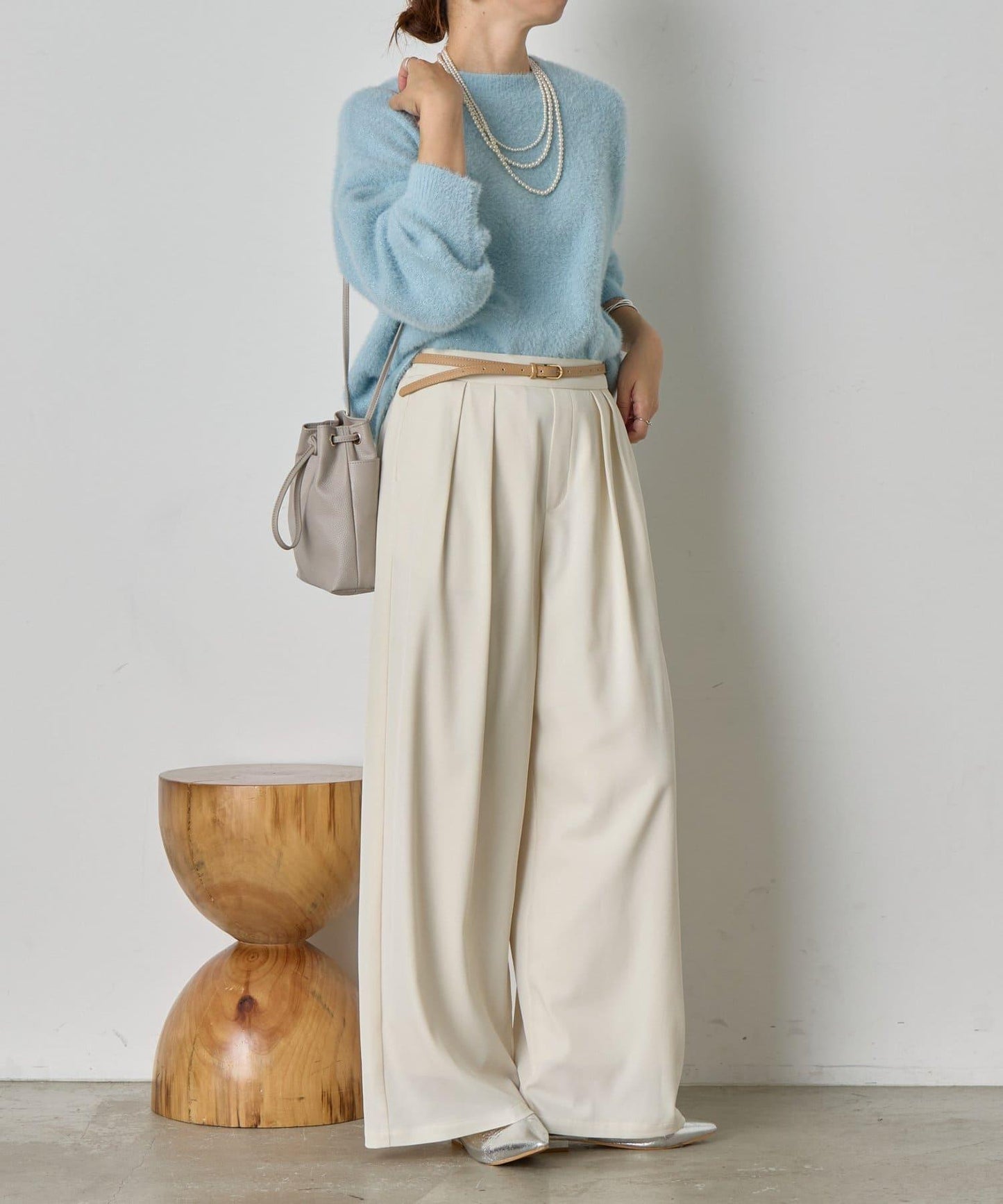 亮片羽毛柔軟針織衫