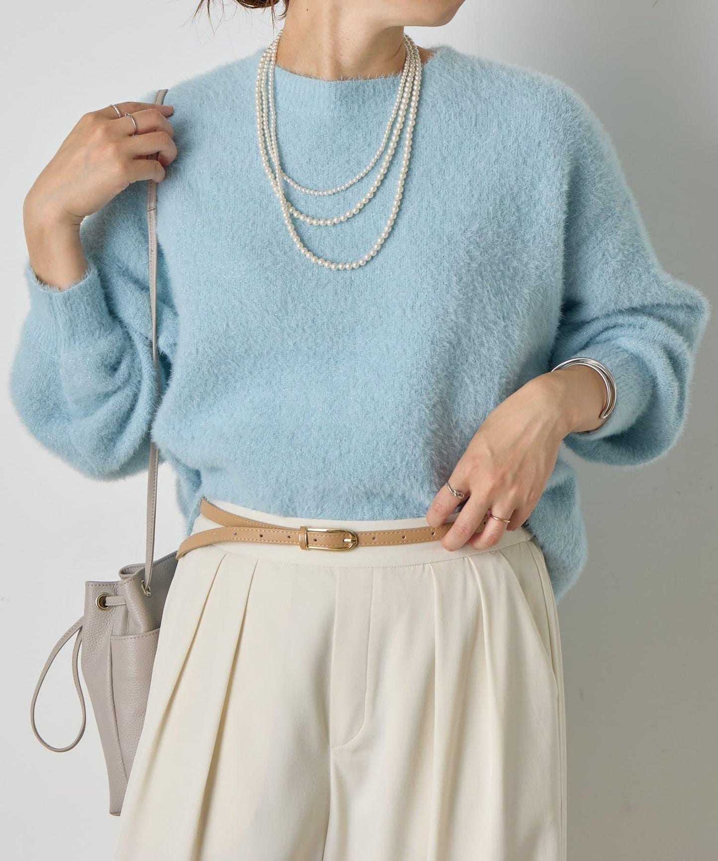 亮片羽毛柔軟針織衫