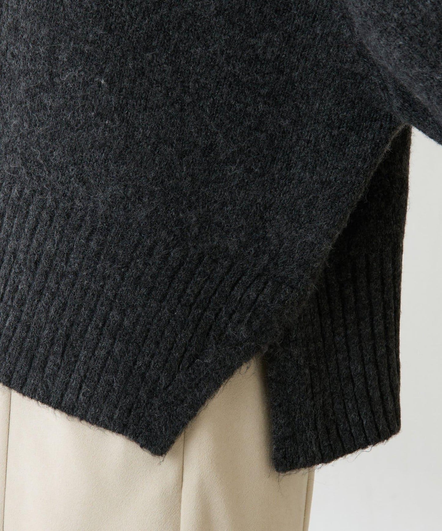 【可手洗/易於疊穿】仿犛牛絨短款針織衫