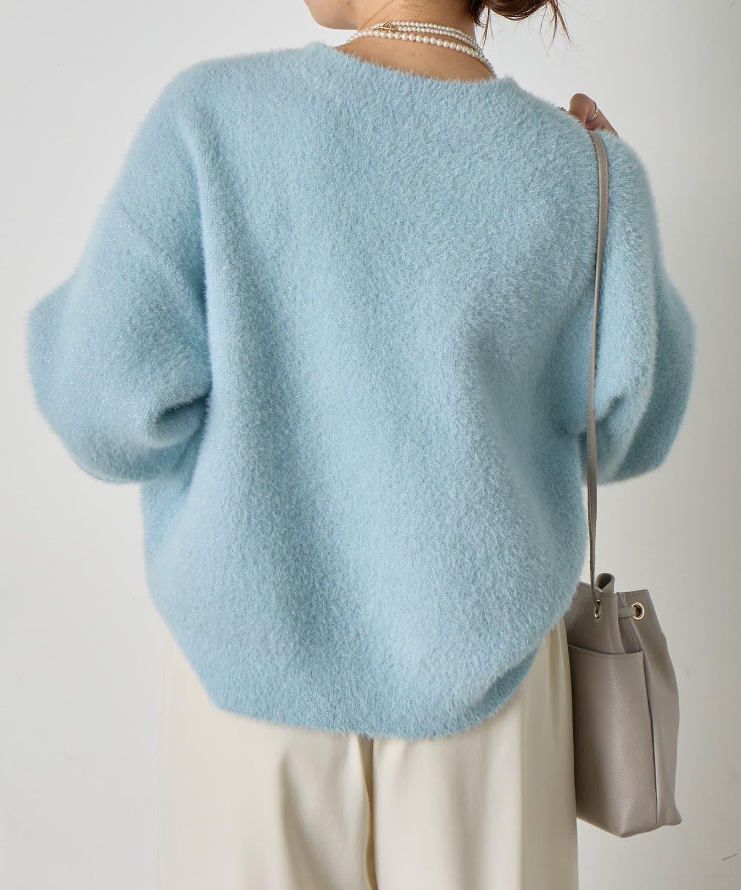 亮片羽毛柔軟針織衫