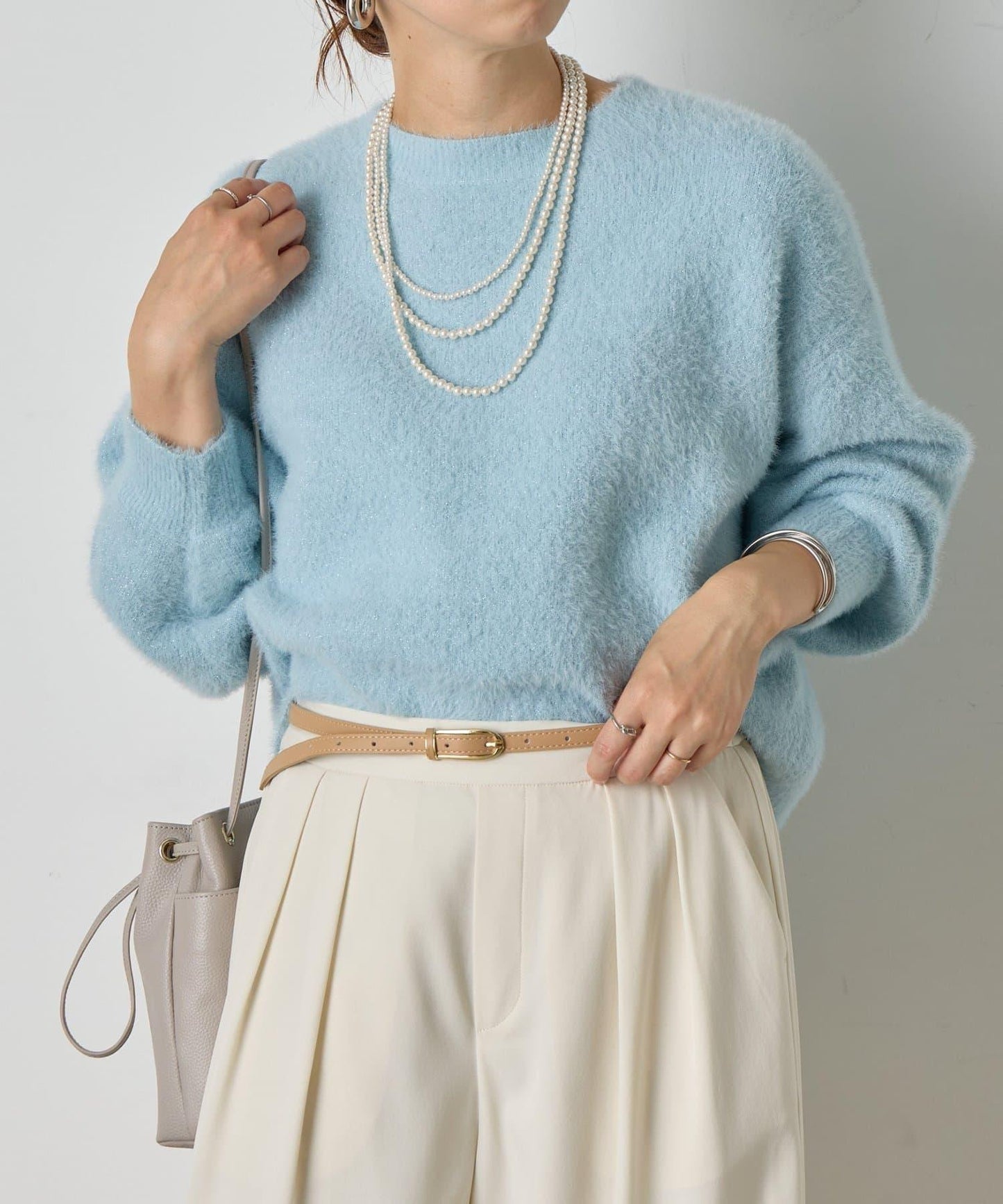 亮片羽毛柔軟針織衫