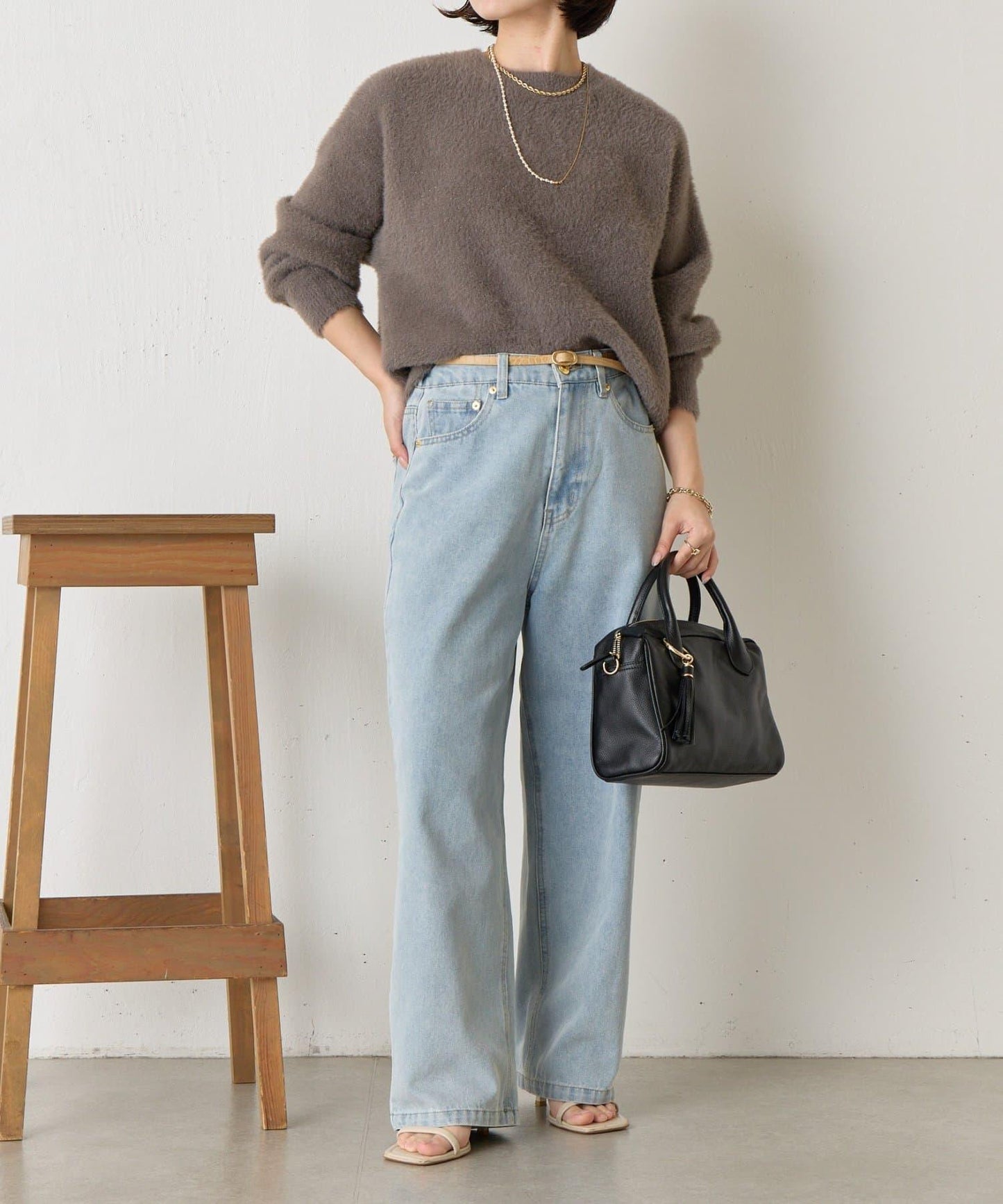 亮片羽毛柔軟針織衫