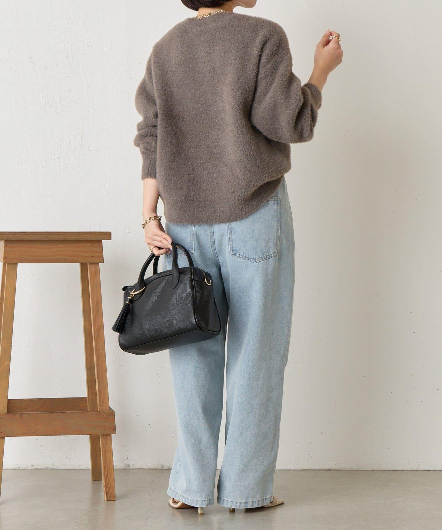 亮片羽毛柔軟針織衫