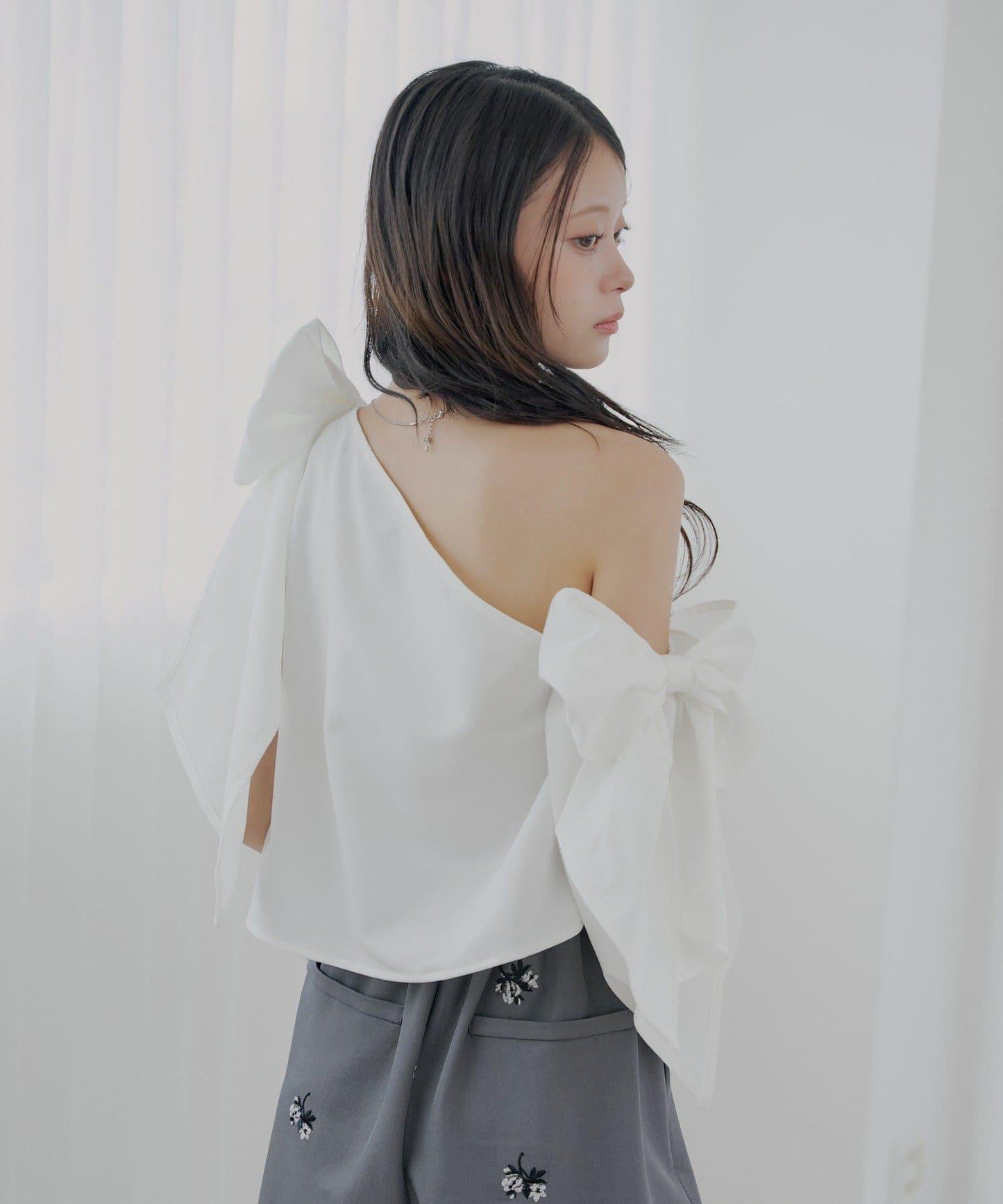 【SALON by Chico】不對稱設計大蝴蝶結襯衫