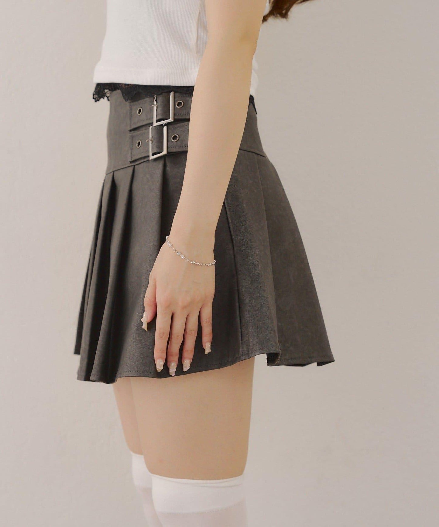 側邊腰帶仿皮迷你裙