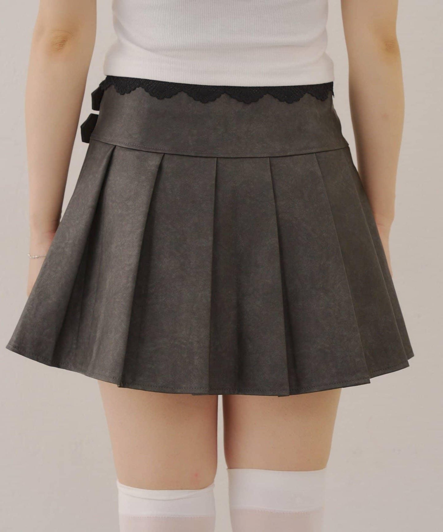 側邊腰帶仿皮迷你裙