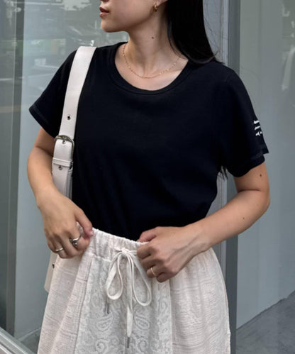 單點刺繡羅紋修身短袖T恤