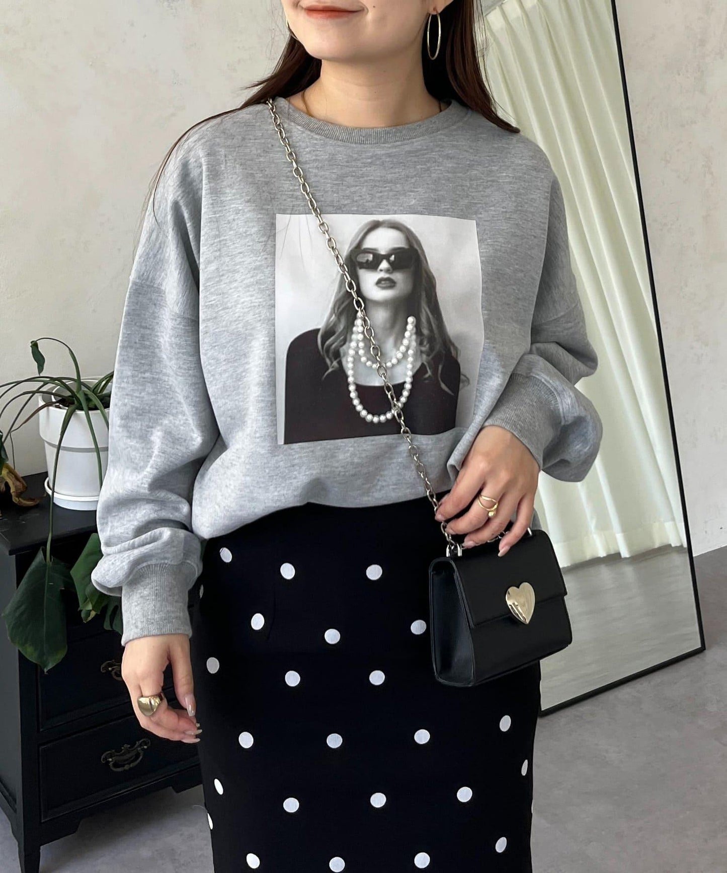 珍珠項鍊照片印花衛衣