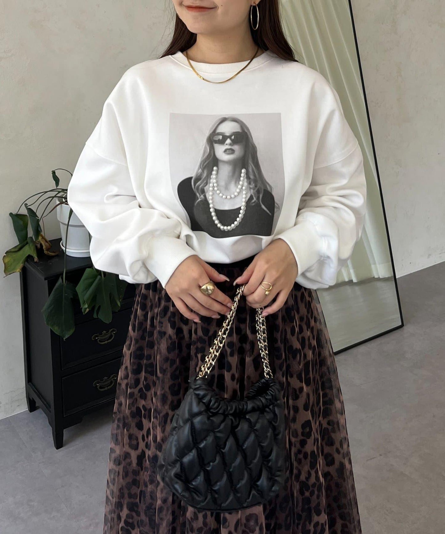 珍珠項鍊照片印花衛衣
