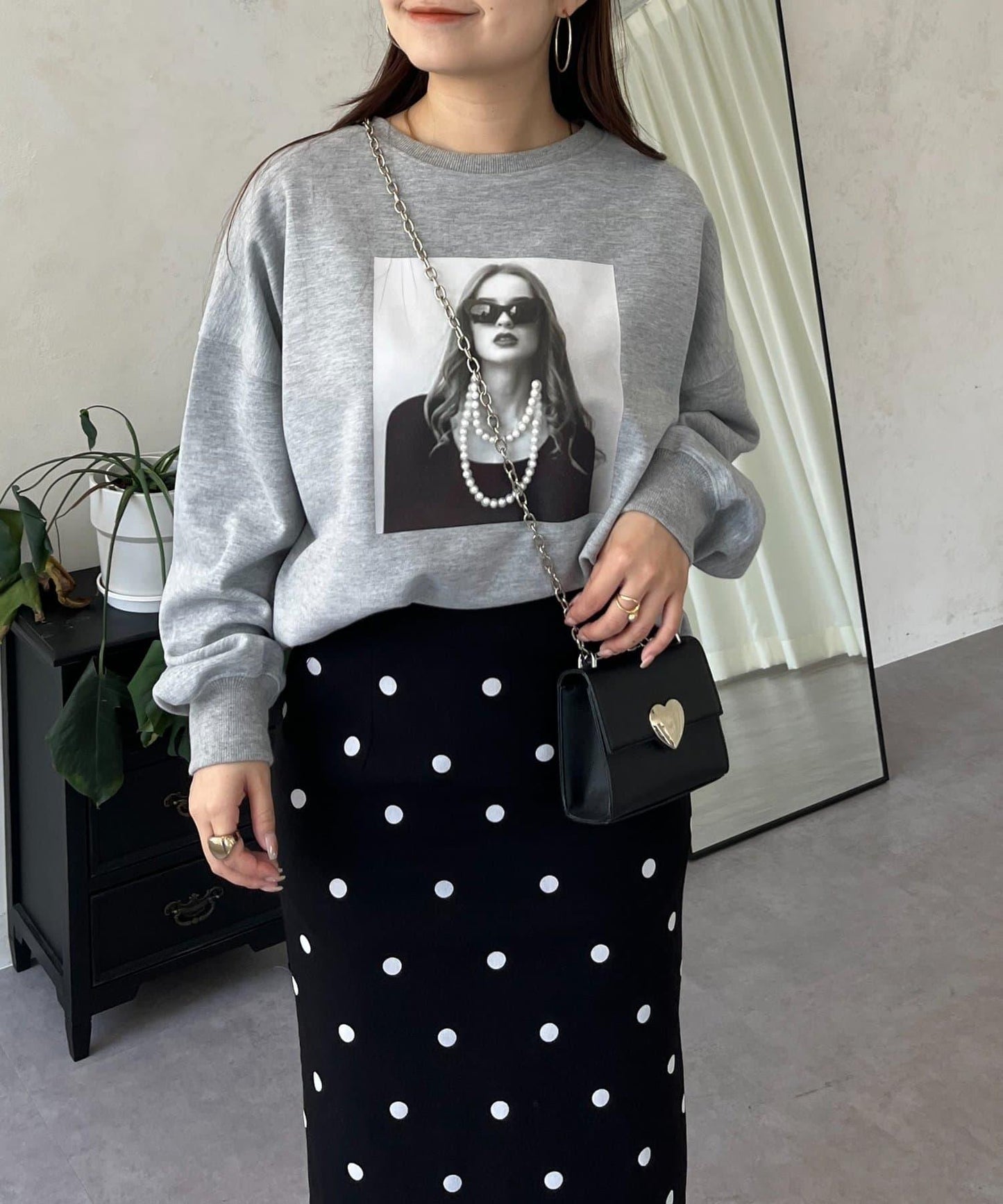 珍珠項鍊照片印花衛衣