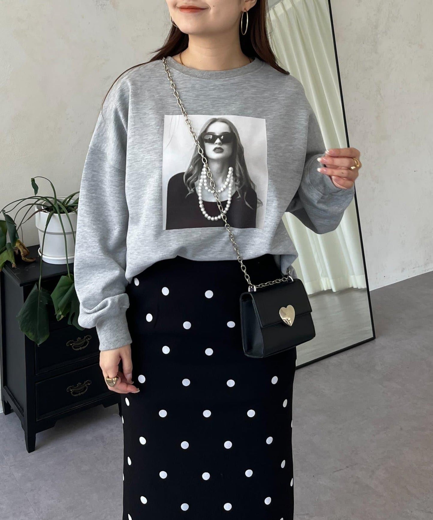 珍珠項鍊照片印花衛衣