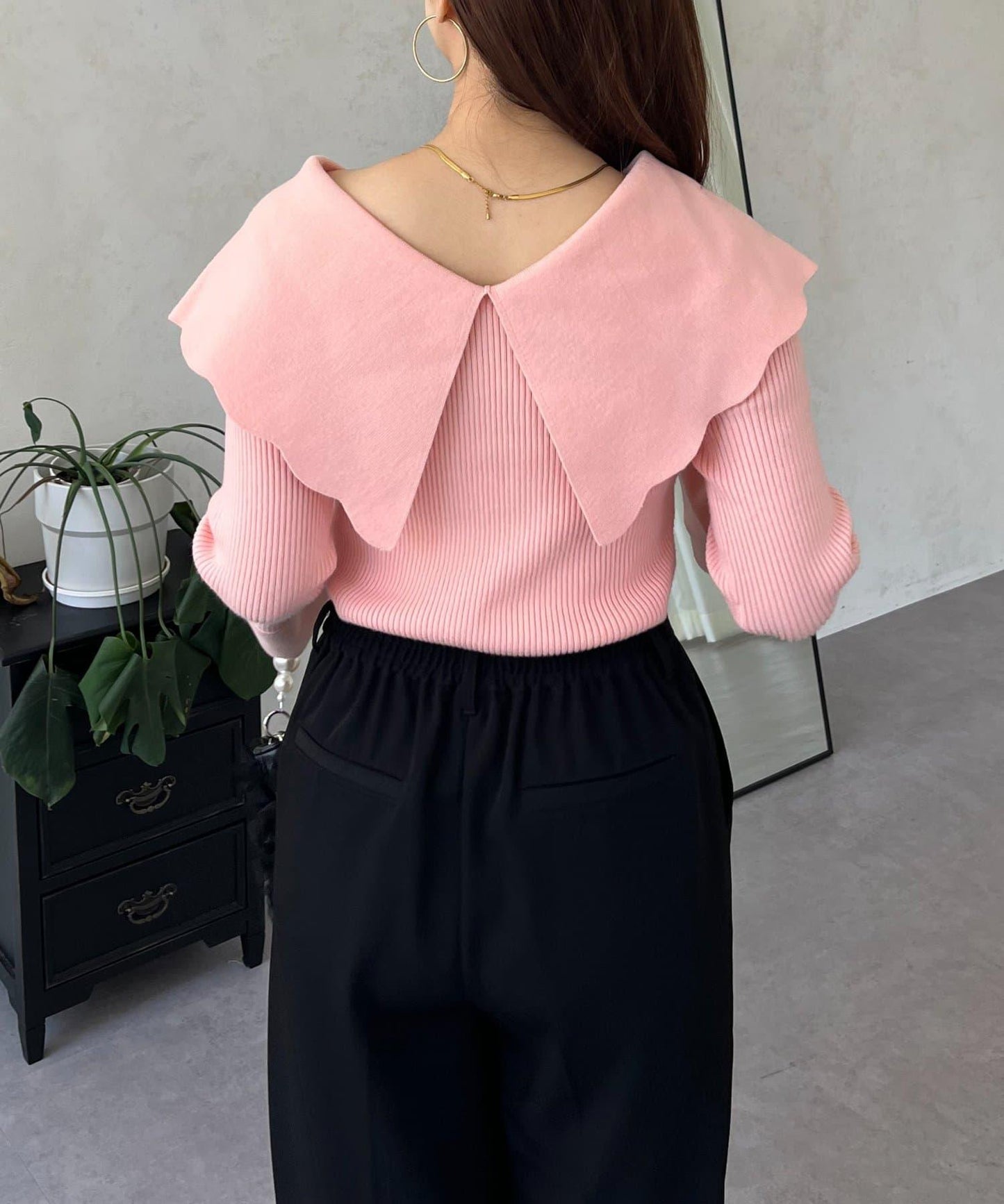 荷葉邊領針織上衣