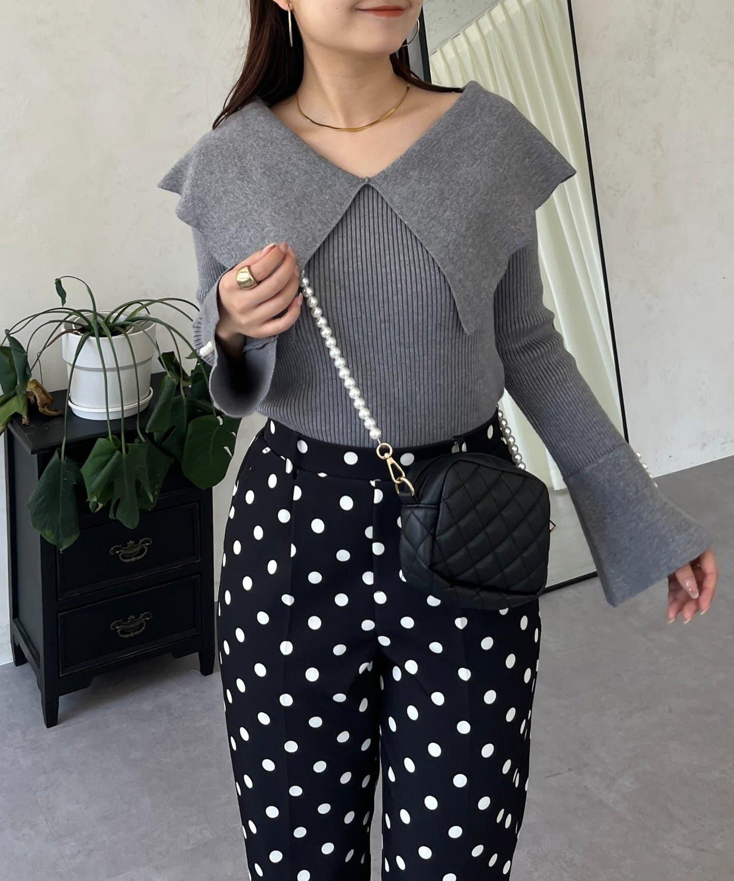 荷葉邊領針織上衣