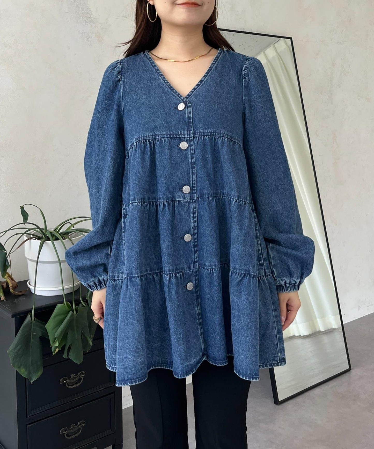 V領牛仔拼接層疊女襯衫