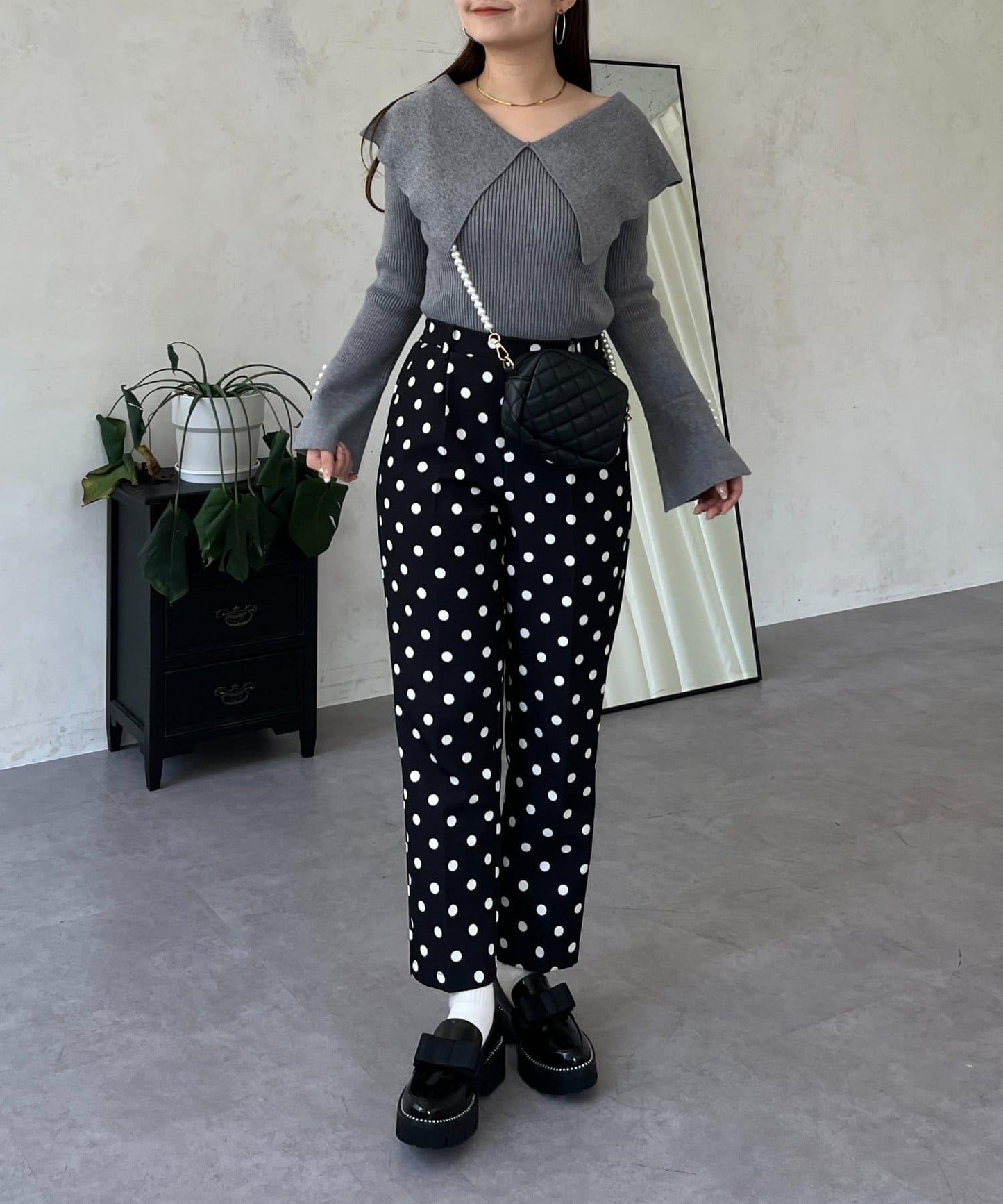 荷葉邊領針織上衣