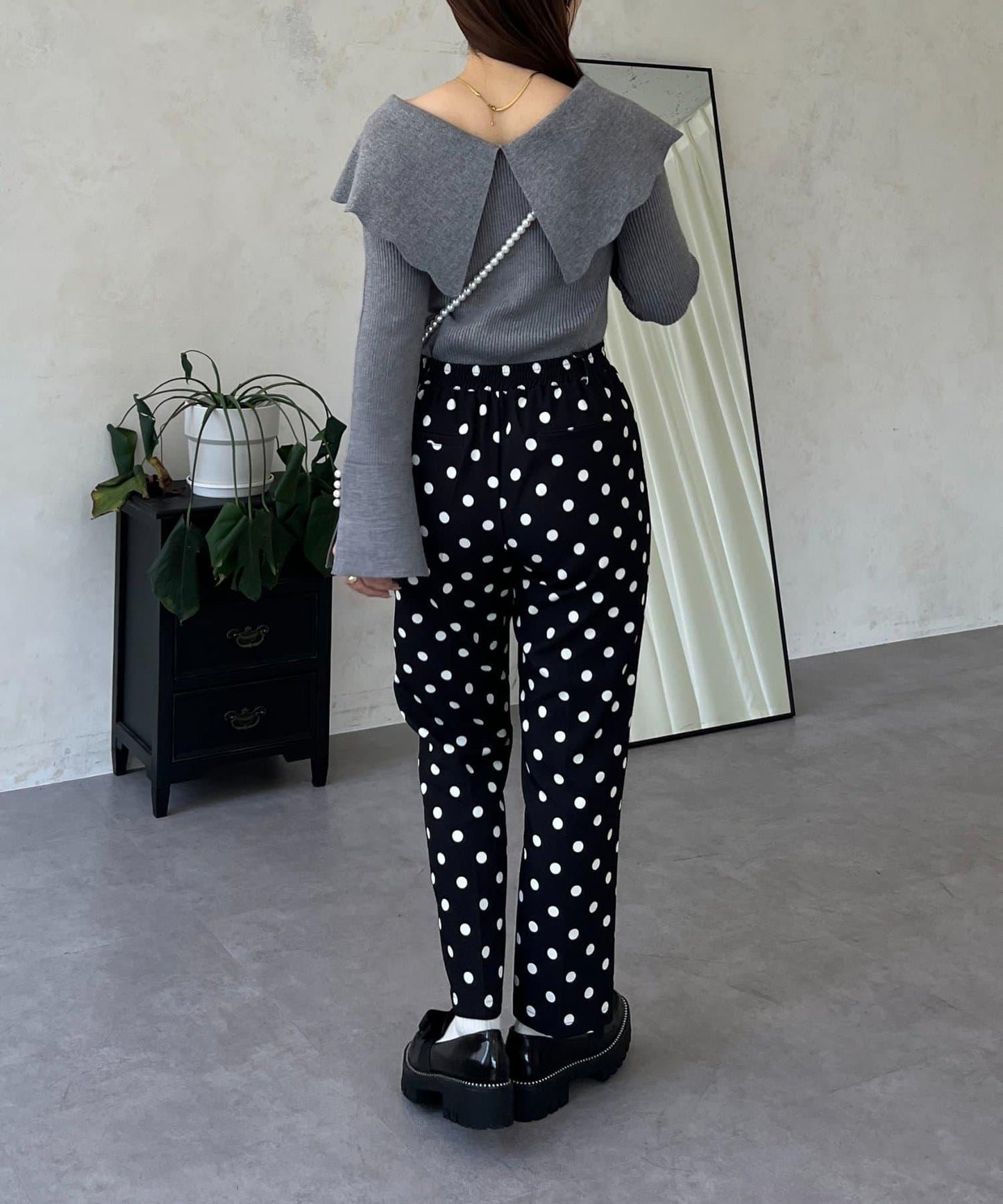 荷葉邊領針織上衣