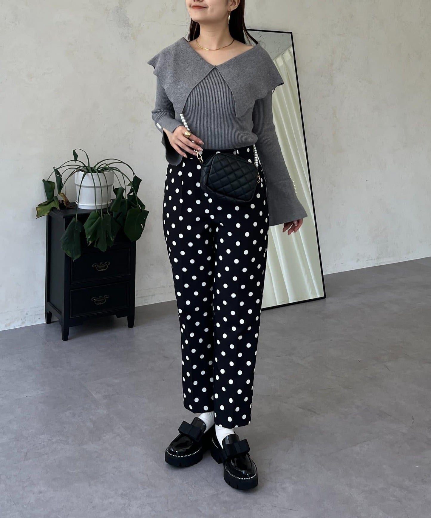 荷葉邊領針織上衣