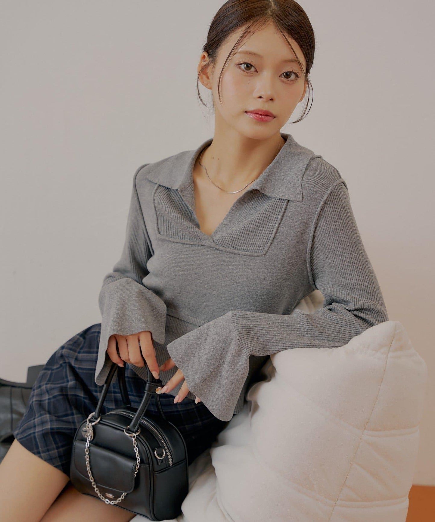 層疊無領開襟喇叭袖針織衫
