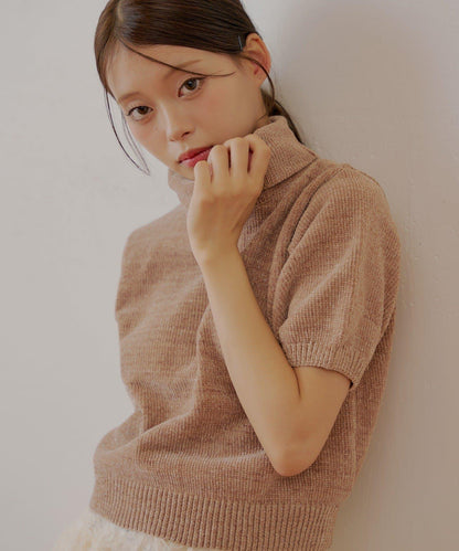 【Chico】亮絲天鵝絨高領短袖針織衫