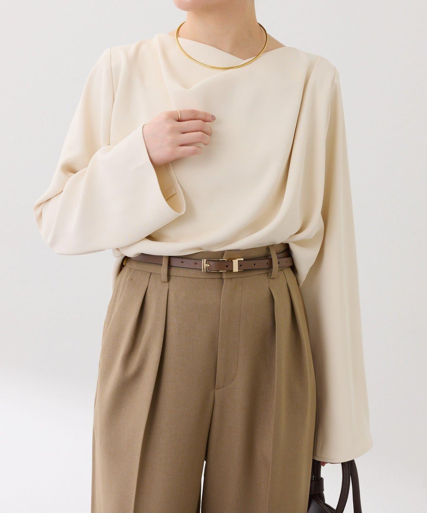 【高級感/遮蓋腰部】前褶皺女式襯衫/禮服