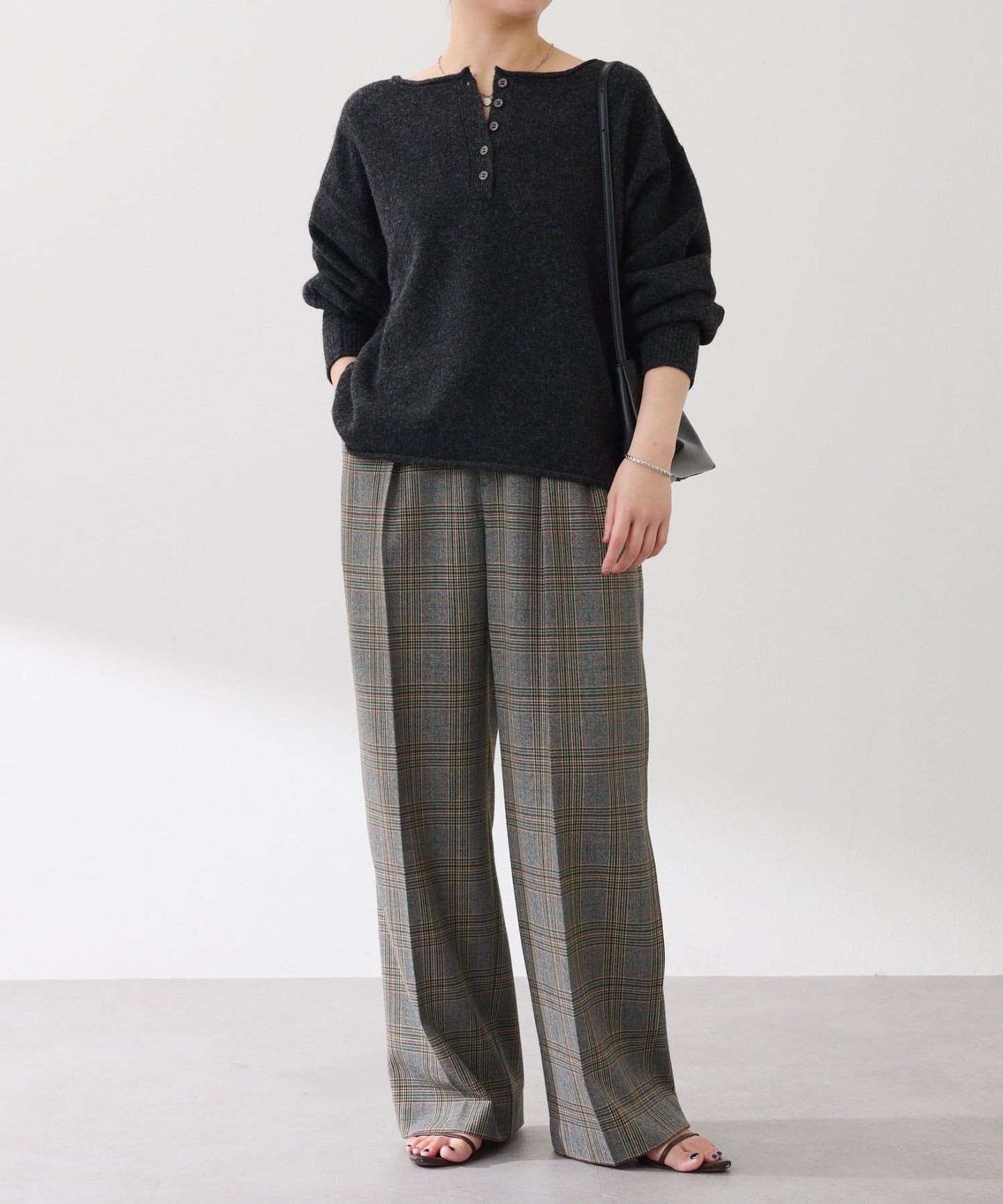 【前後兩穿】2WAY圓弧下襬亨利領針織衫