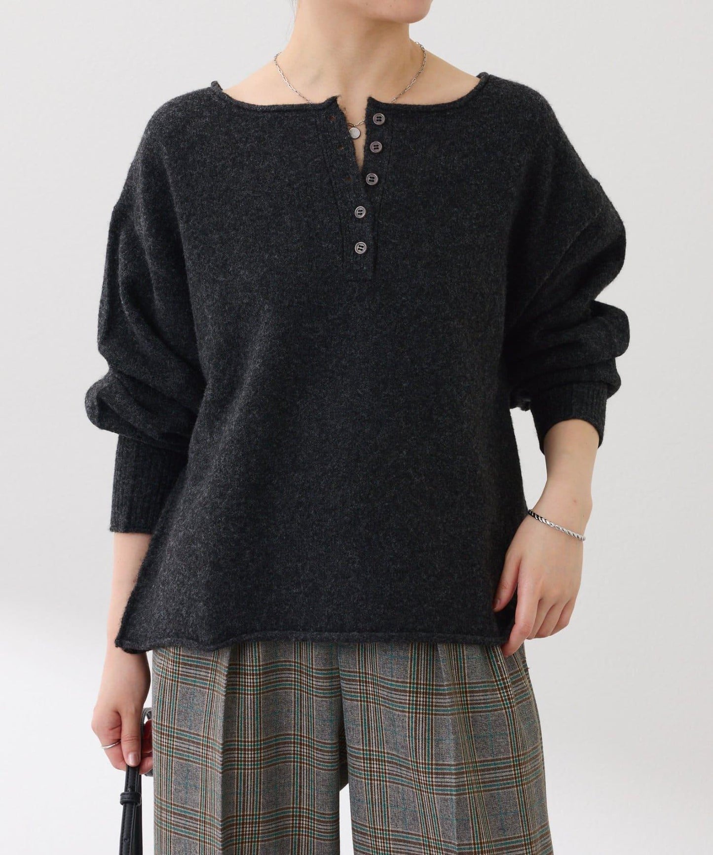 【前後兩穿】2WAY圓弧下襬亨利領針織衫