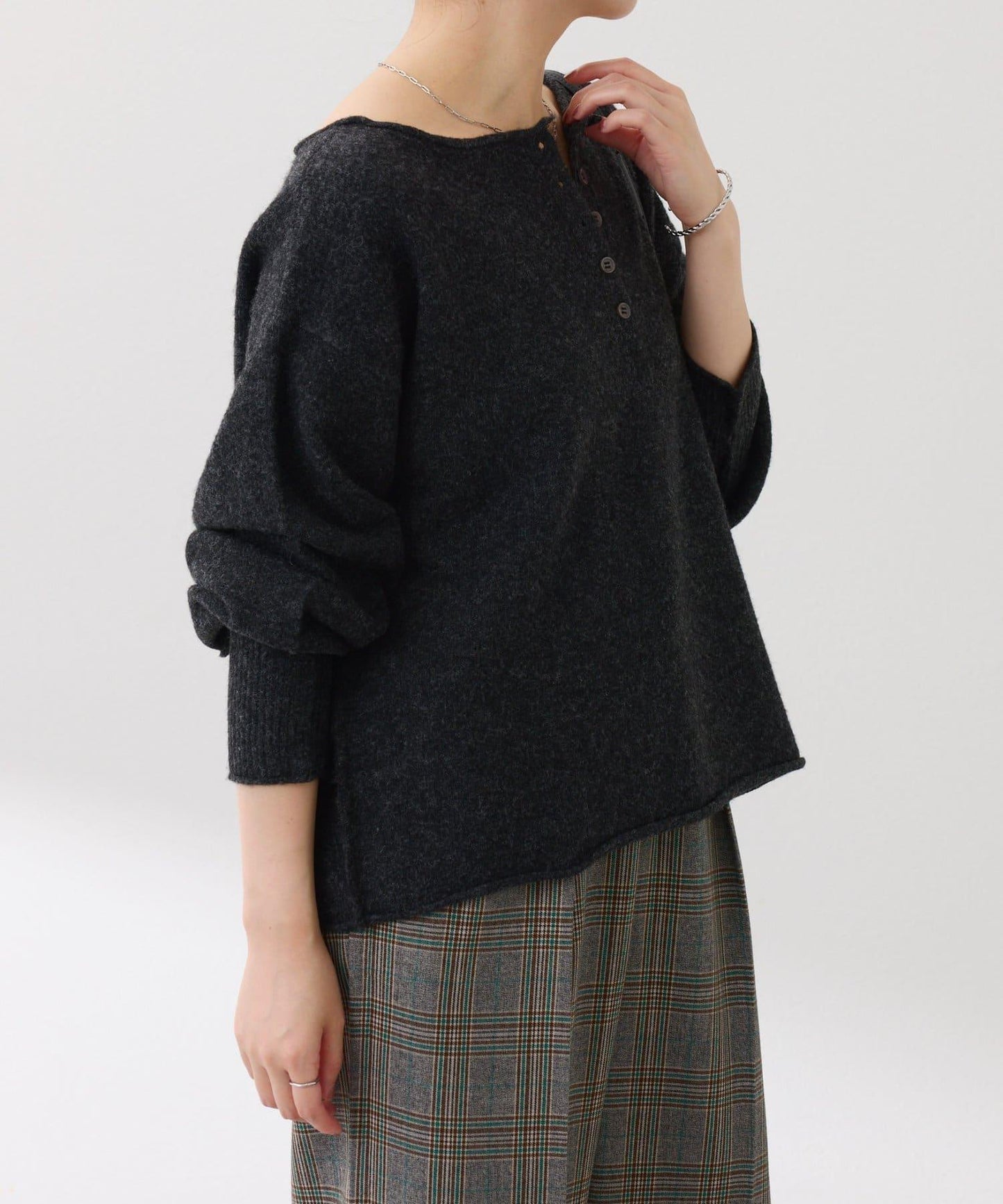 【前後兩穿】2WAY圓弧下襬亨利領針織衫