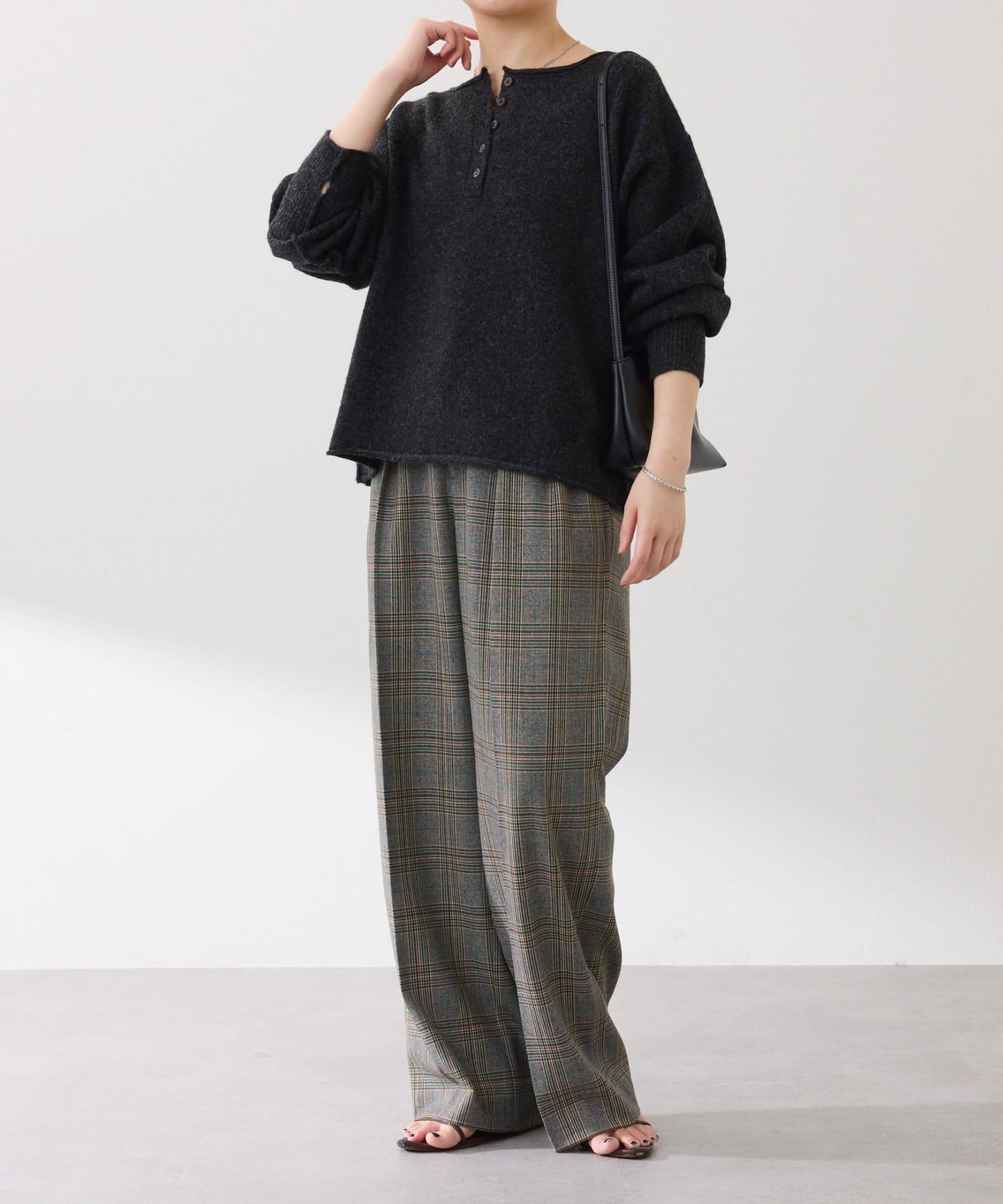 【前後兩穿】2WAY圓弧下襬亨利領針織衫