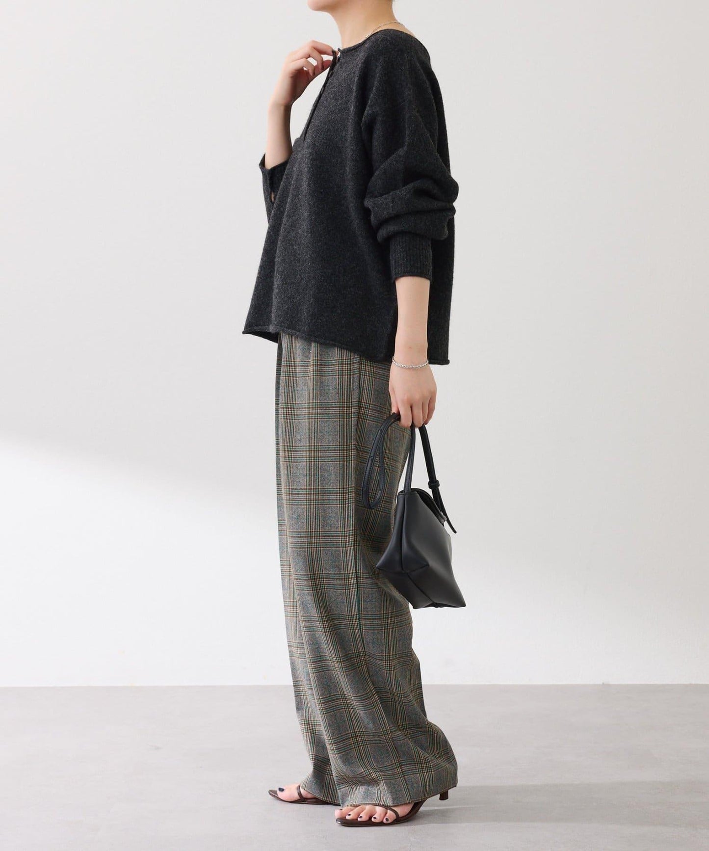 【前後兩穿】2WAY圓弧下襬亨利領針織衫