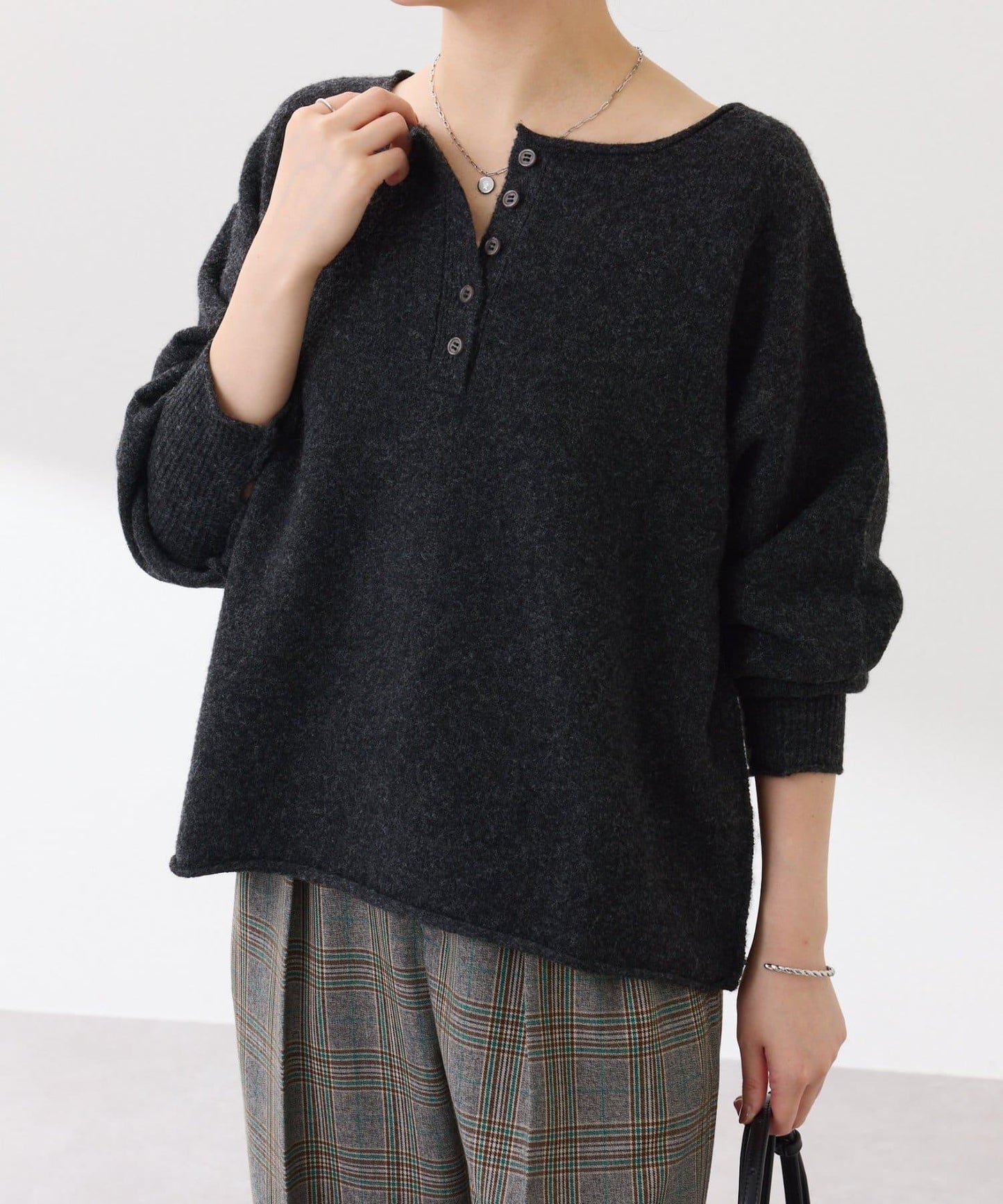 【前後兩穿】2WAY圓弧下襬亨利領針織衫