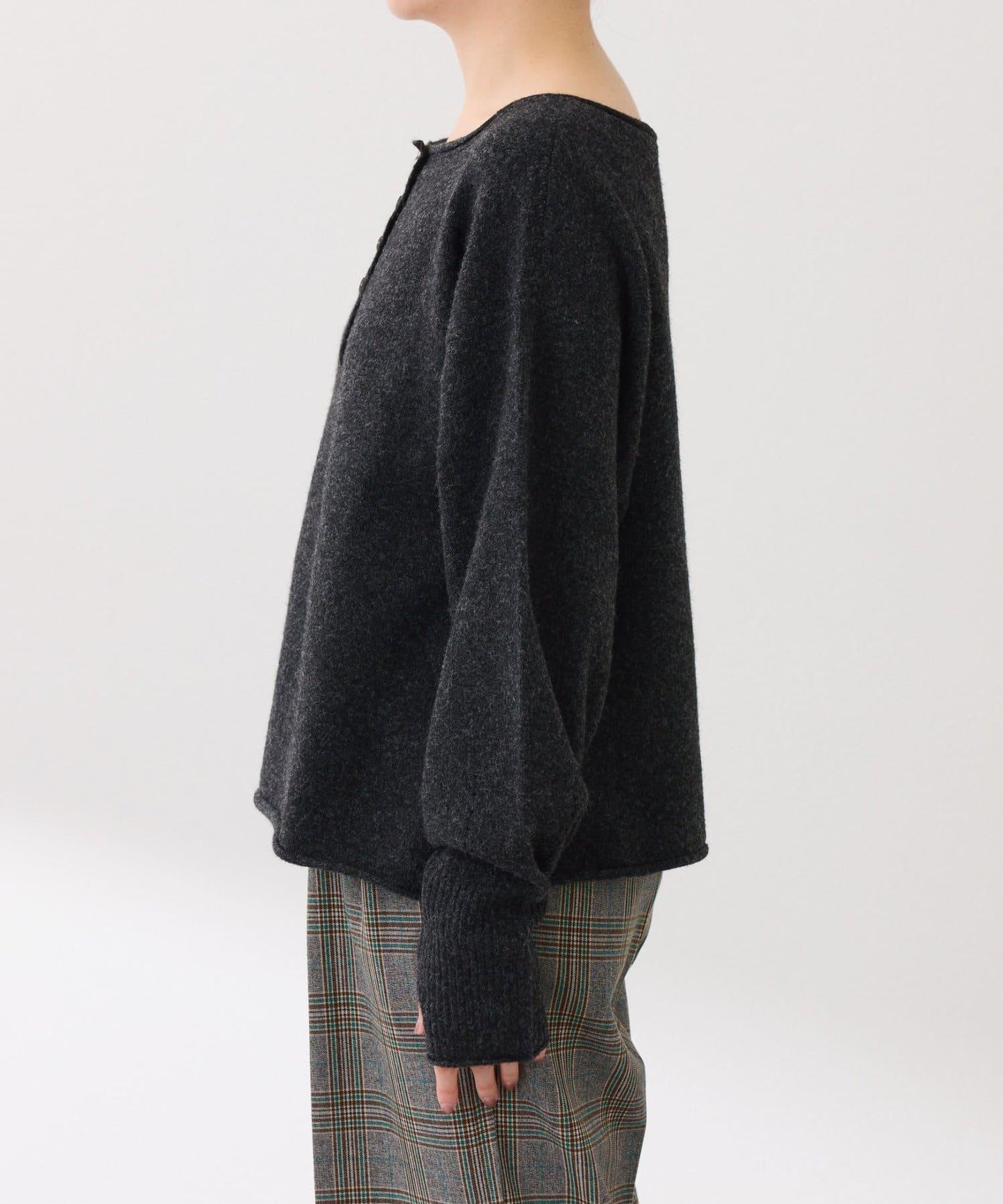 【前後兩穿】2WAY圓弧下襬亨利領針織衫