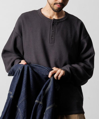 寬鬆版型長袖華夫格保暖亨利領長袖T恤