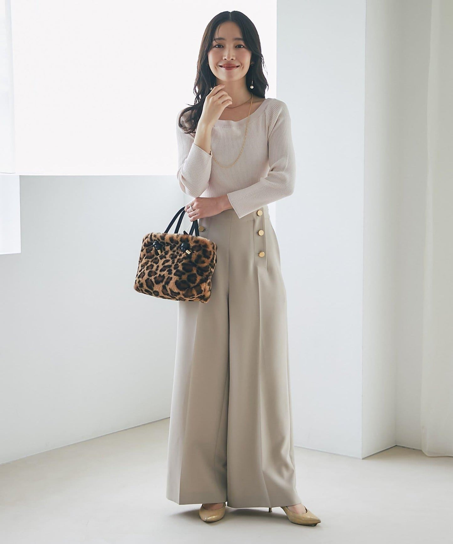 【百搭顯瘦】亮片羅紋一字肩八分袖針織衫