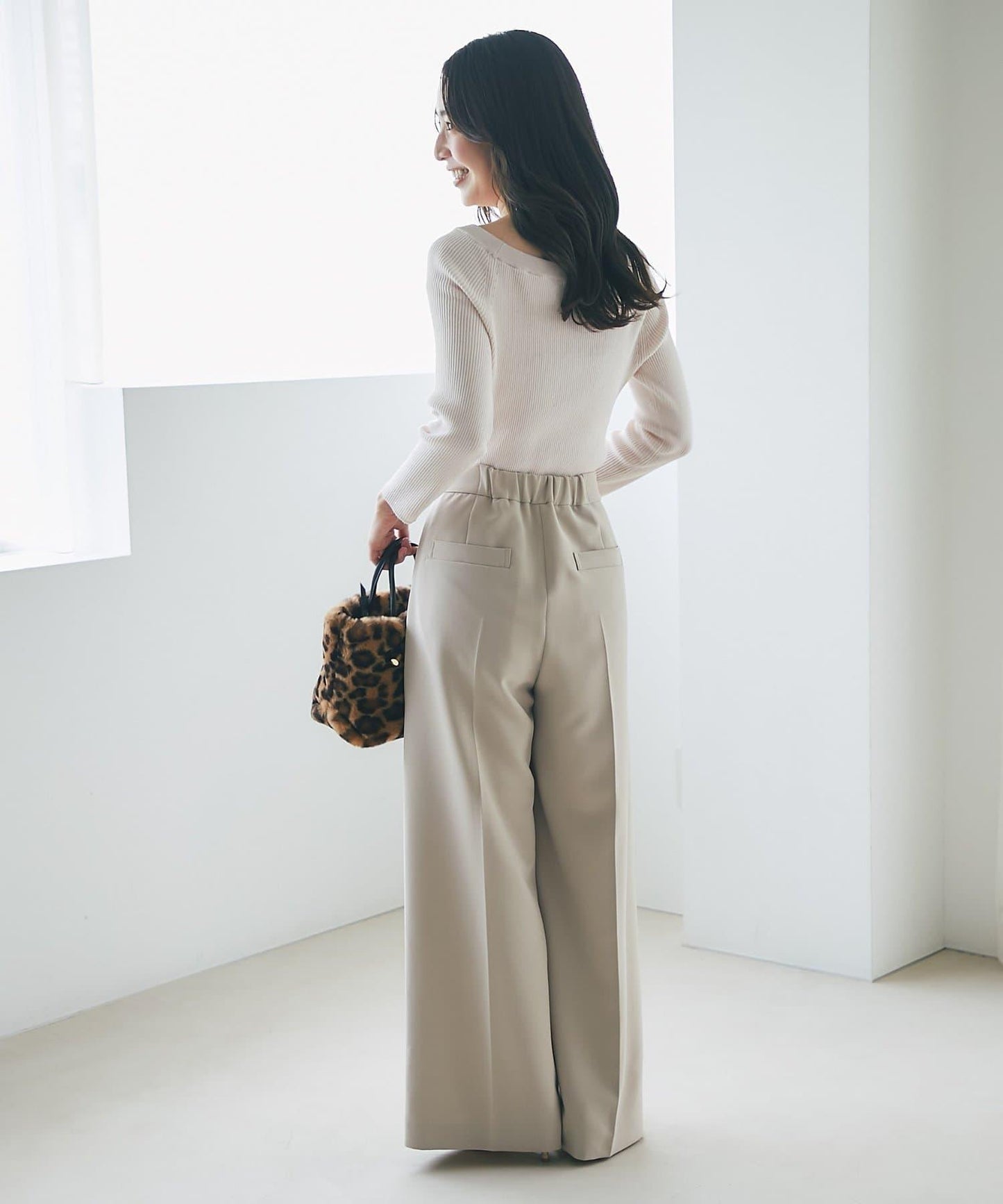 【百搭顯瘦】亮片羅紋一字肩八分袖針織衫