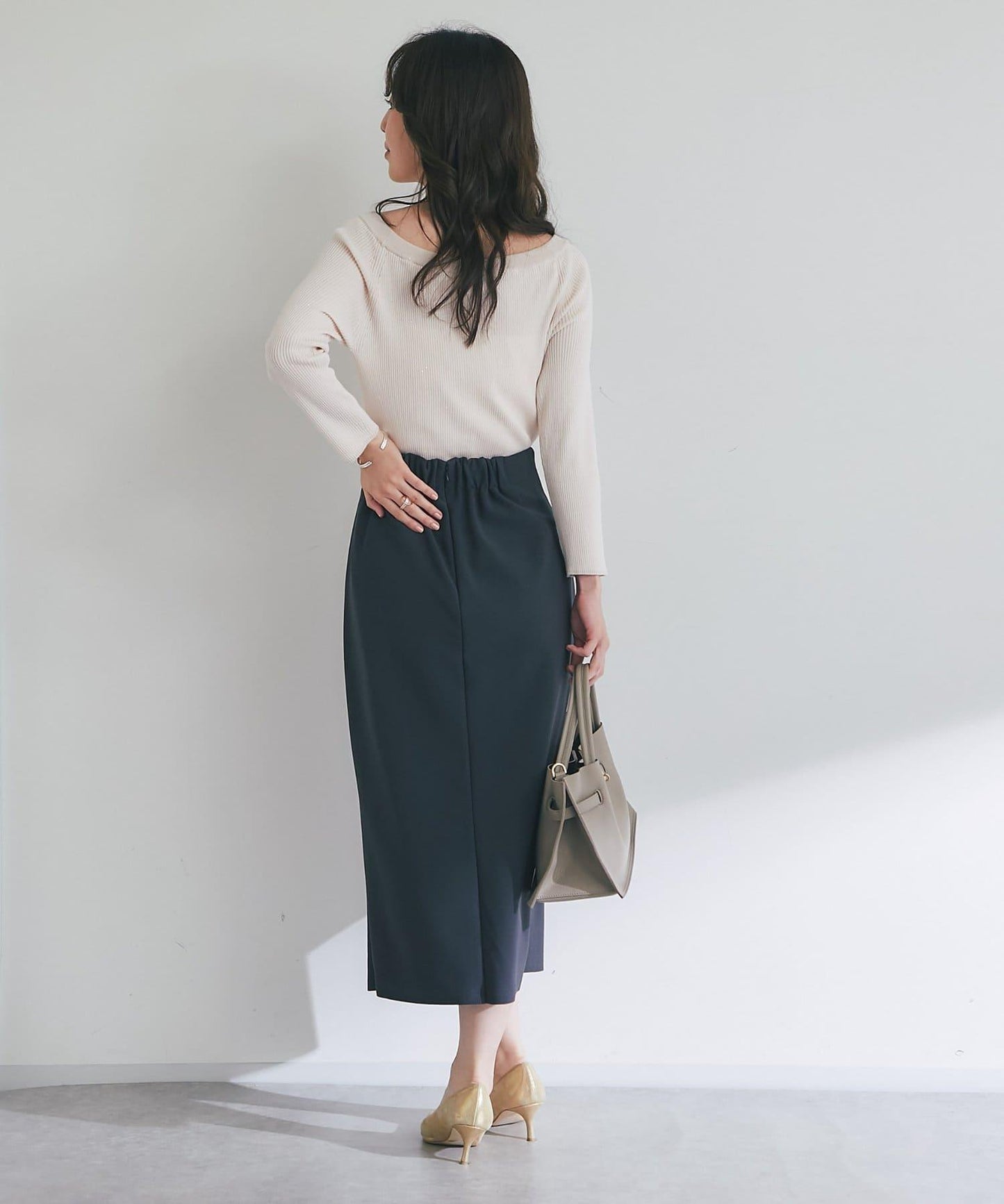 【百搭顯瘦】亮片羅紋一字肩八分袖針織衫