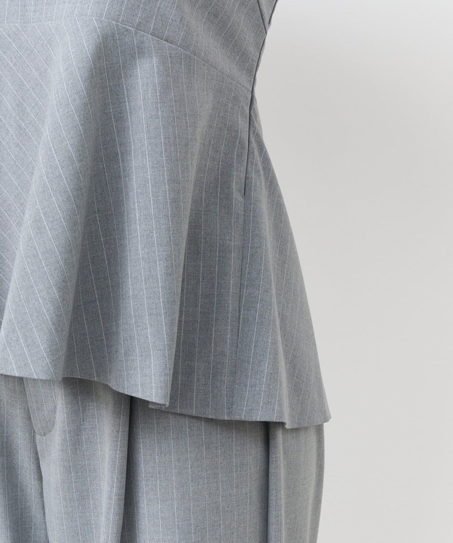 【可成套穿搭・顯瘦搭配】條紋後繫帶吊帶