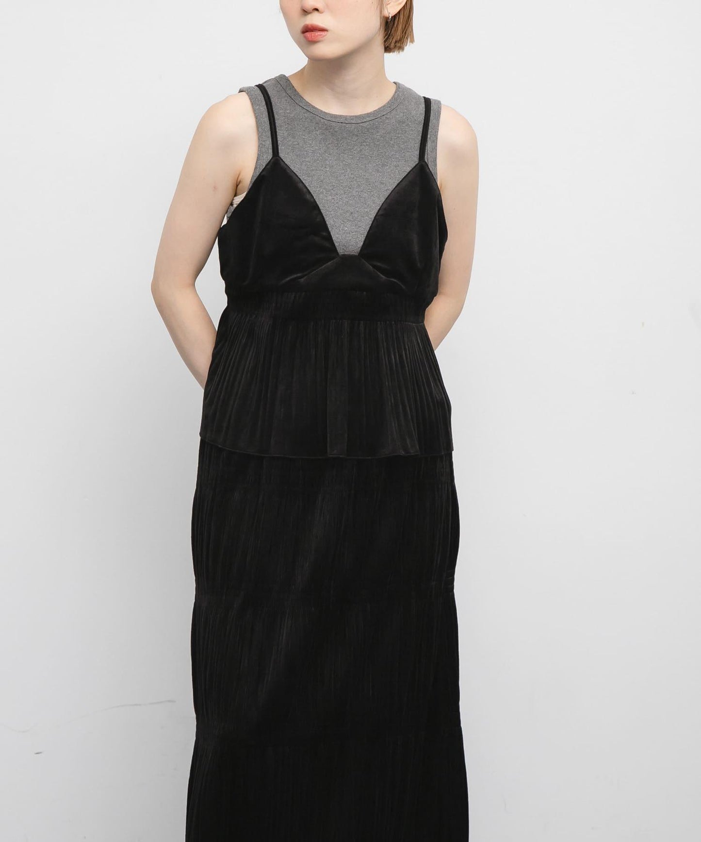 百褶拼接連衣裙