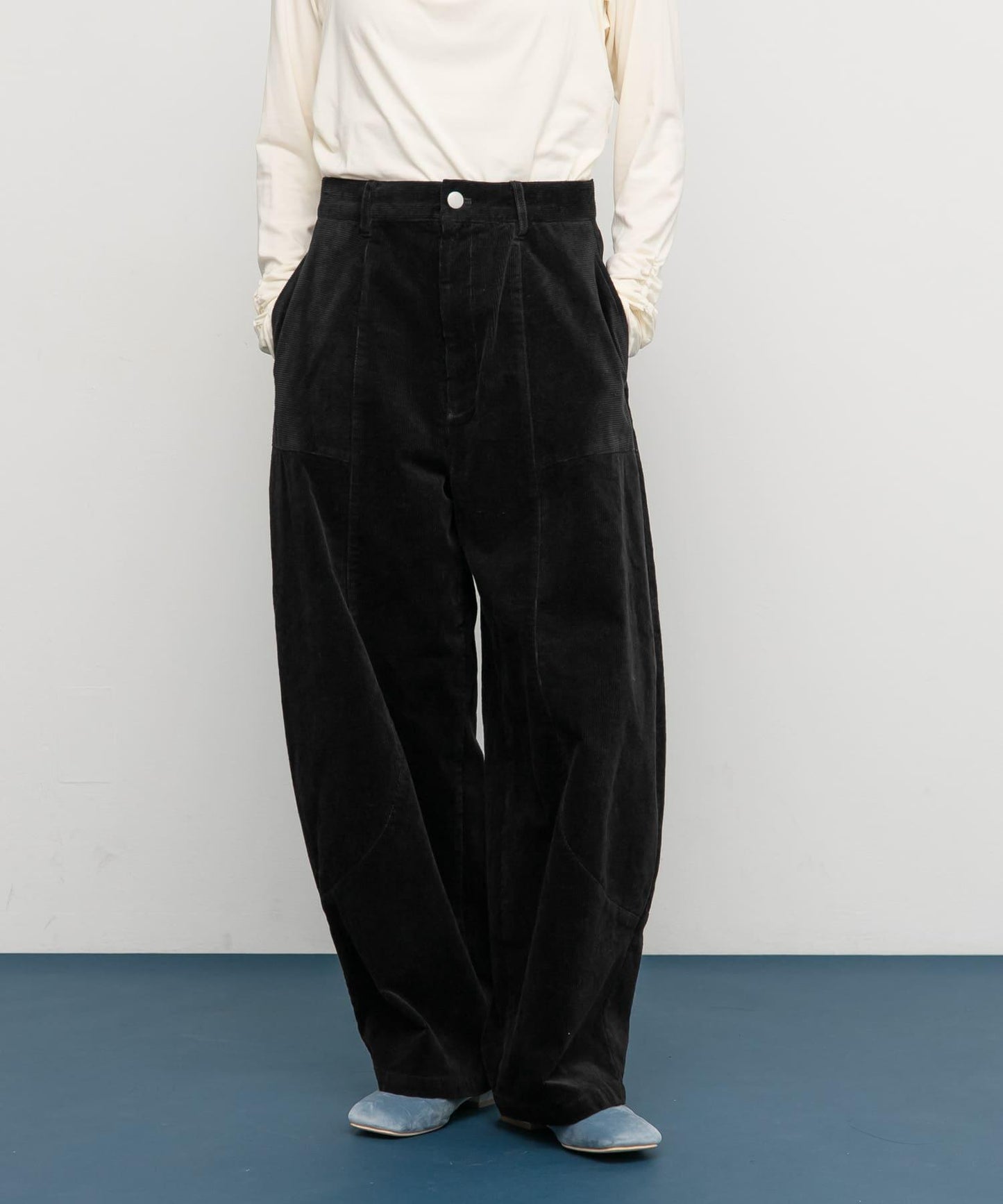 燈芯絨繭型長褲