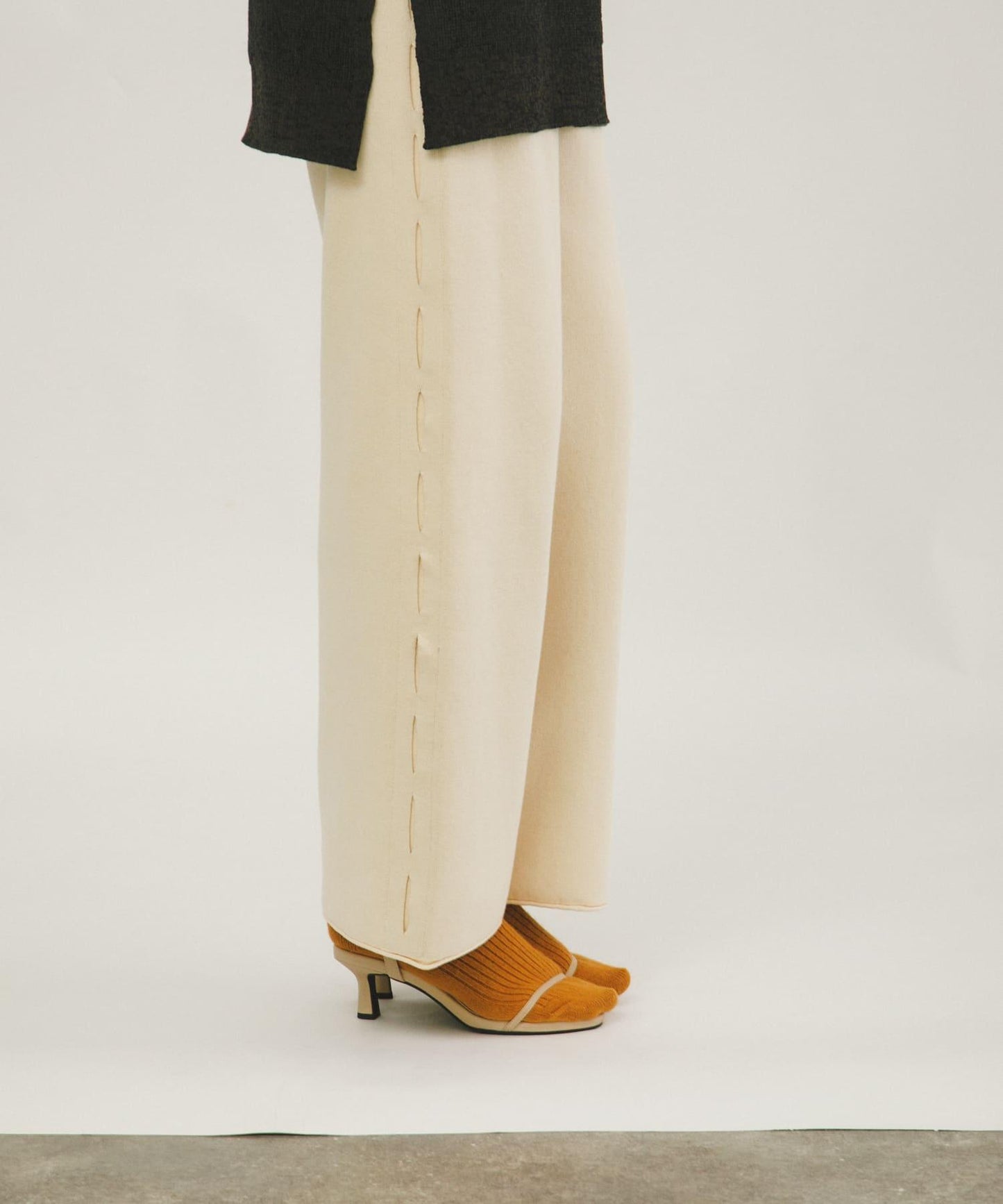 休閒風針織長褲