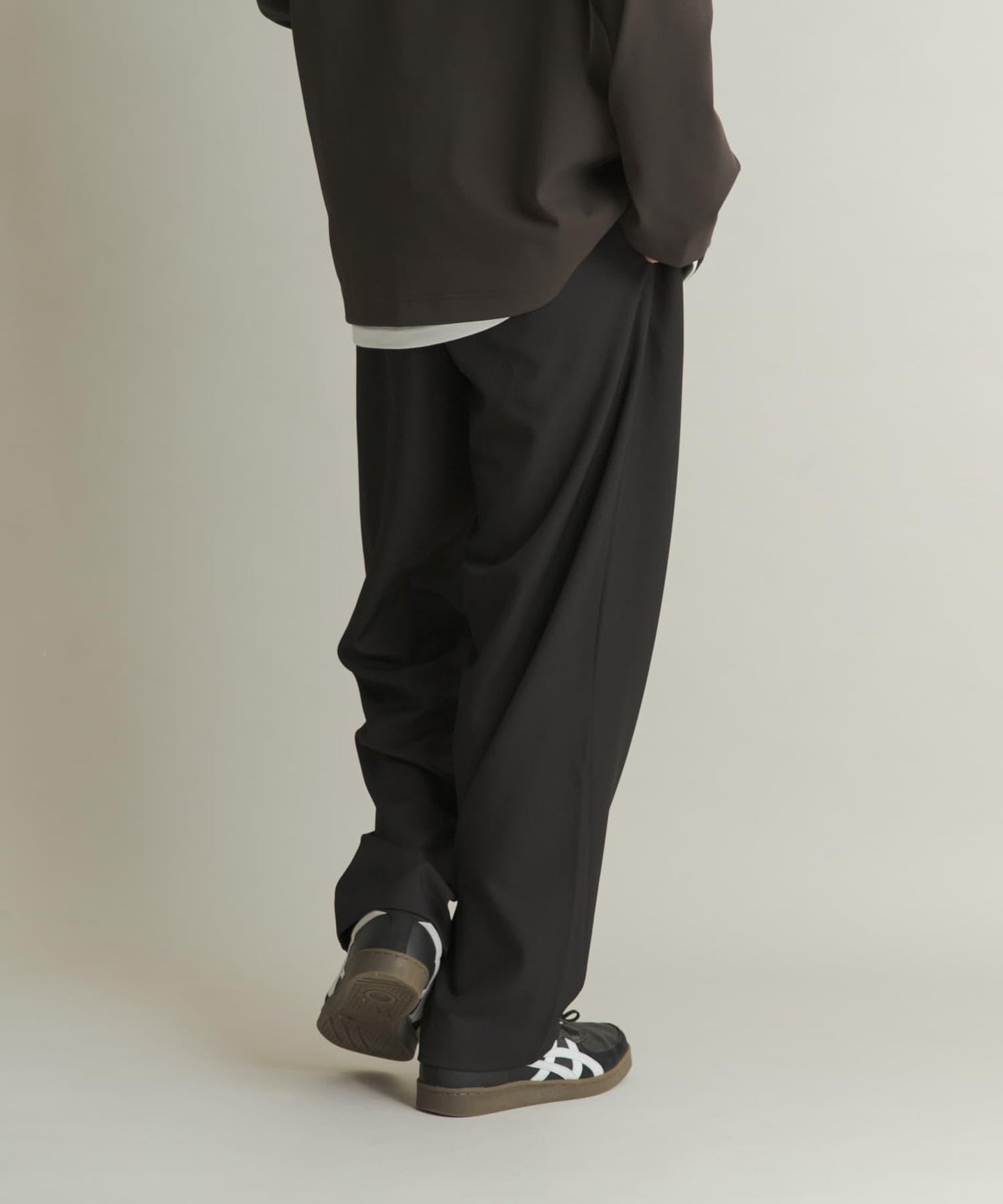 桶型直筒無褶西裝褲