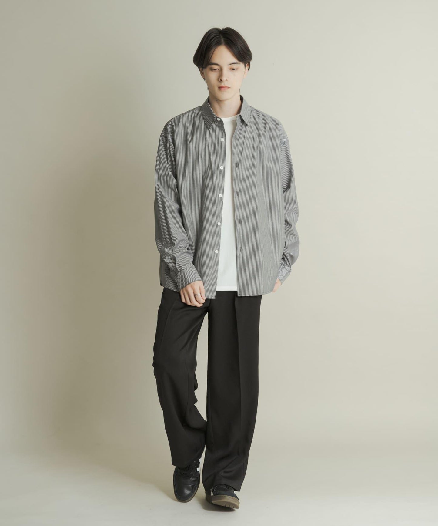 【/部分門店限定】舒適常規領襯衫