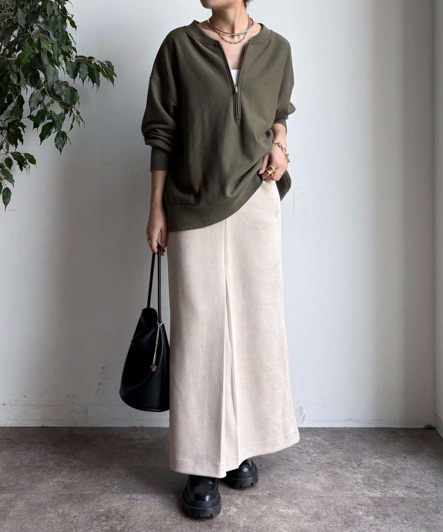 仿麂皮前開叉修身半身裙